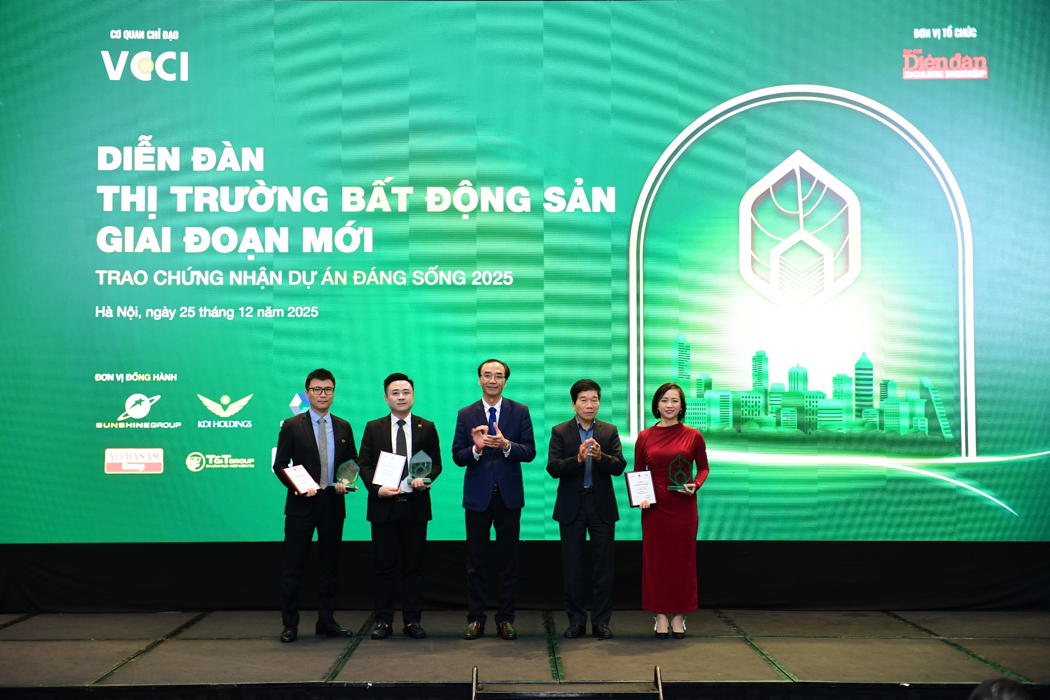Diễn đàn Thị trường bất động sản giai đoạn mới 25/12/2025