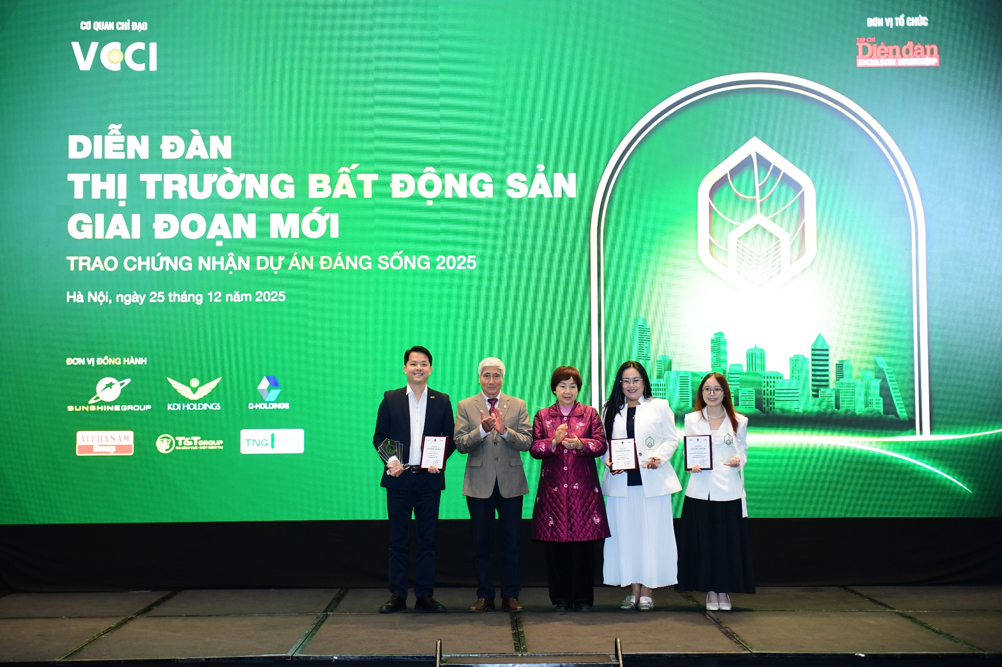 Diễn đàn Thị trường bất động sản giai đoạn mới 25/12/2025