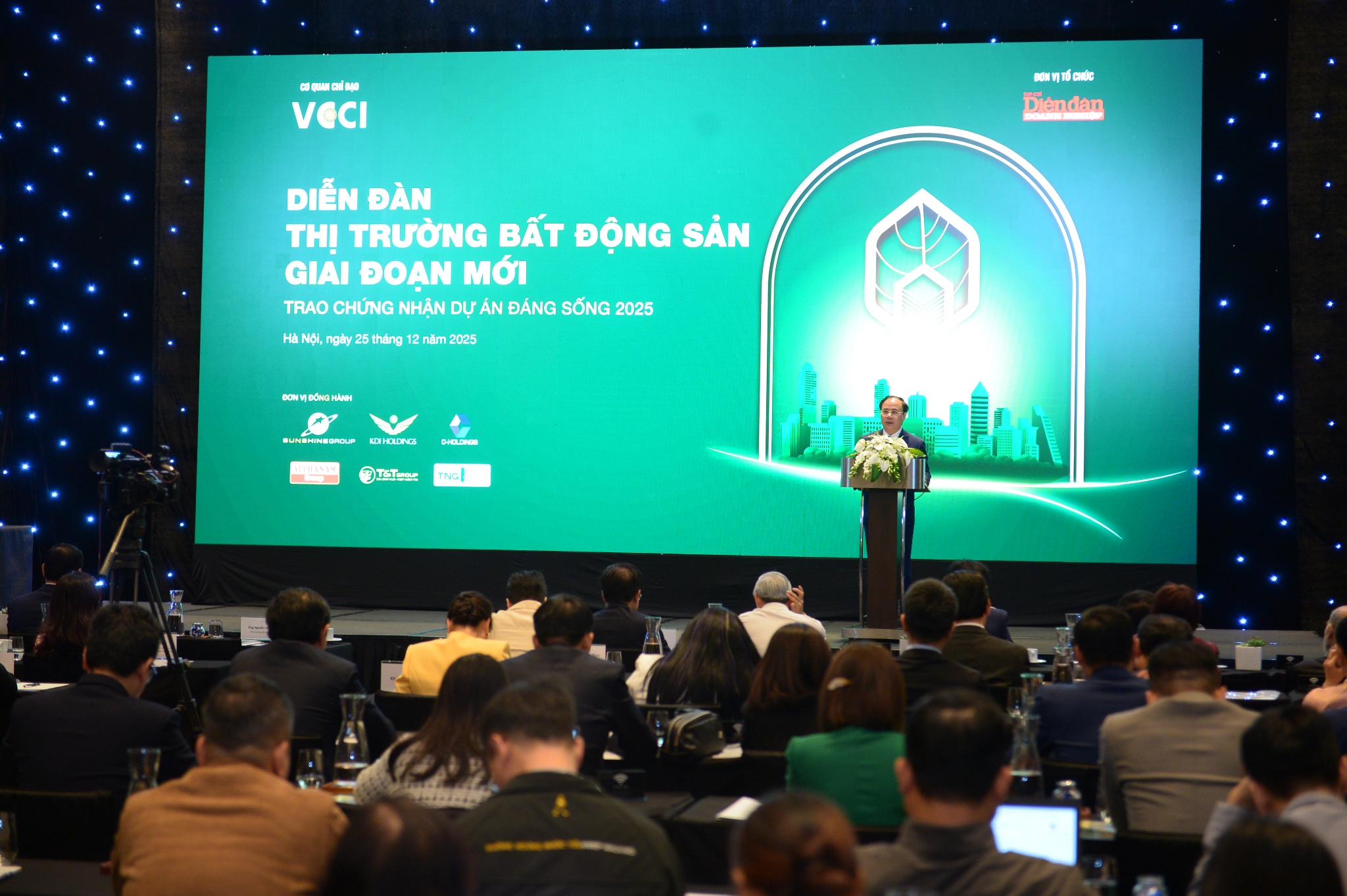 Diễn đàn Thị trường bất động sản giai đoạn mới 25/12/2025