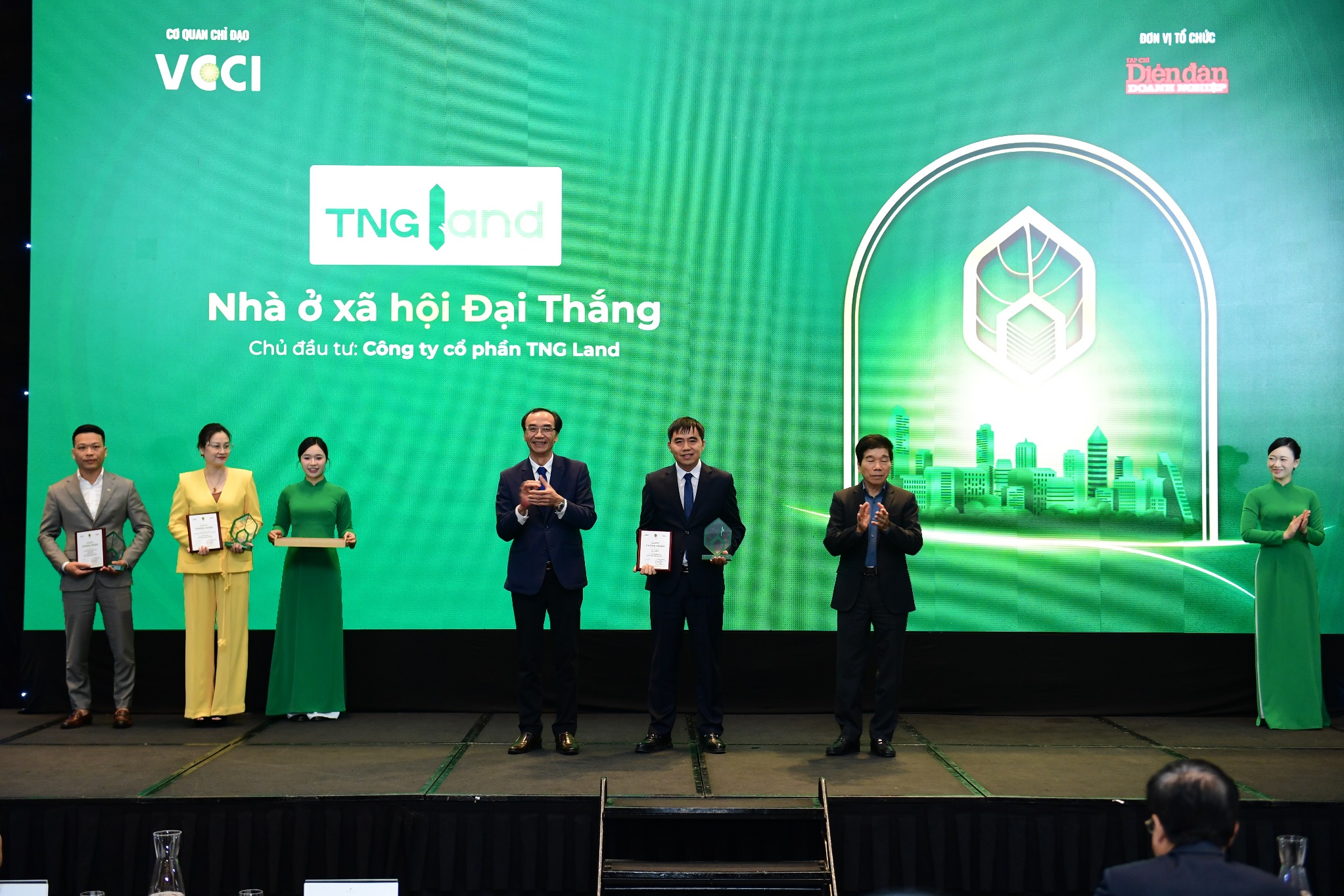 Diễn đàn Thị trường bất động sản giai đoạn mới 25/12/2025