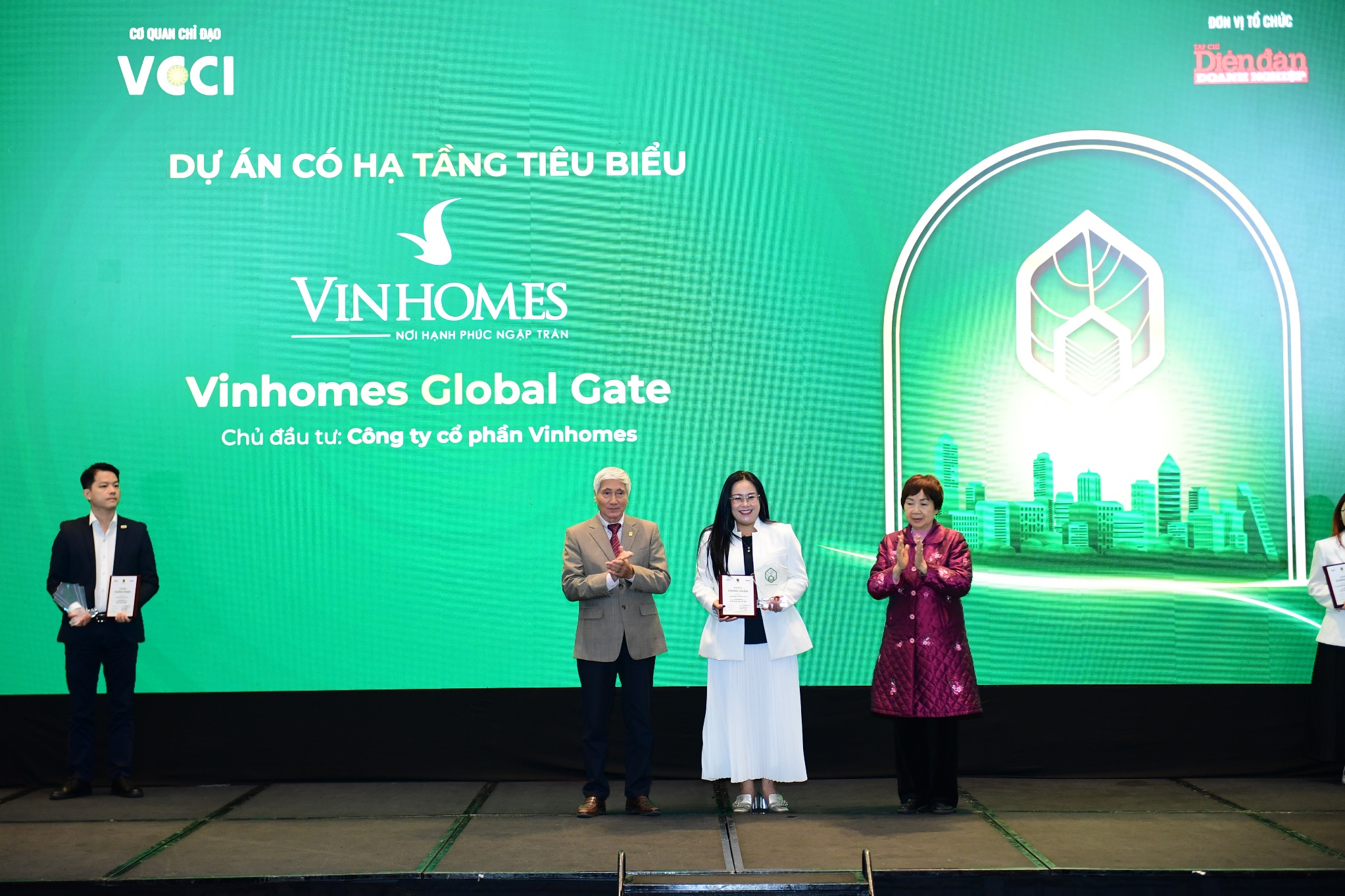 Diễn đàn Thị trường bất động sản giai đoạn mới 25/12/2025