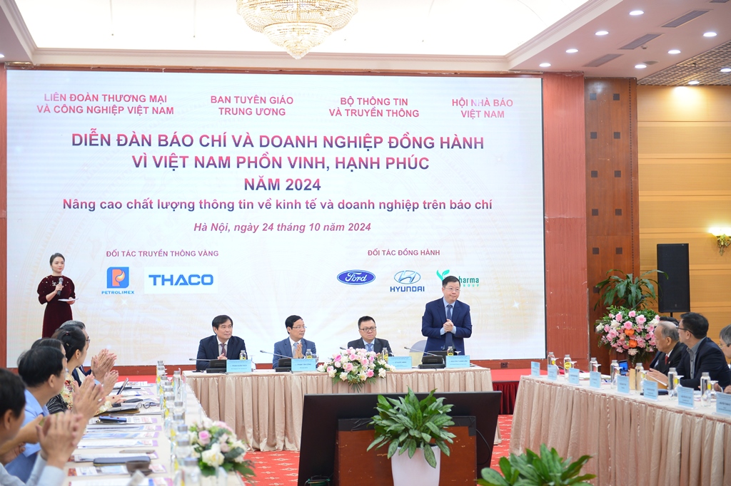 Diễn đàn Báo chí và Doanh nghiệp đồng hành vì Việt Nam phồn vinh, hạnh phúc năm 2024