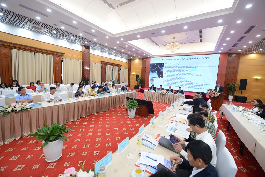 Diễn đàn Báo chí và Doanh nghiệp đồng hành vì Việt Nam phồn vinh, hạnh phúc năm 2024