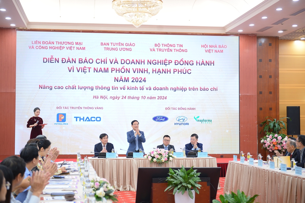 Diễn đàn Báo chí và Doanh nghiệp đồng hành vì Việt Nam phồn vinh, hạnh phúc năm 2024