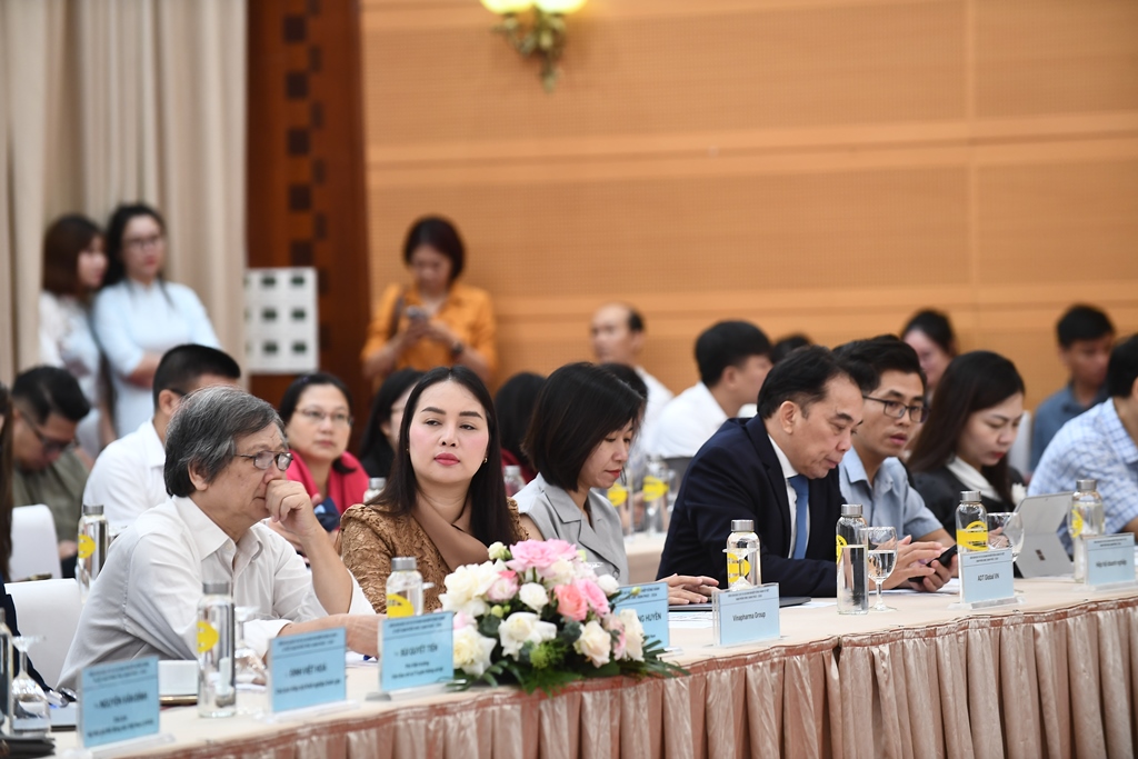 Diễn đàn Báo chí và Doanh nghiệp đồng hành vì Việt Nam phồn vinh, hạnh phúc năm 2024
