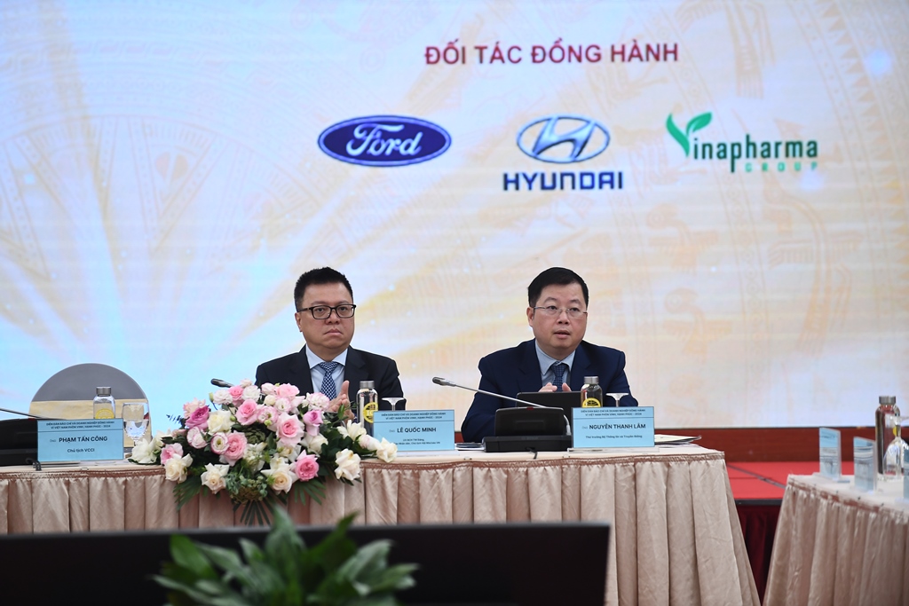 Diễn đàn Báo chí và Doanh nghiệp đồng hành vì Việt Nam phồn vinh, hạnh phúc năm 2024