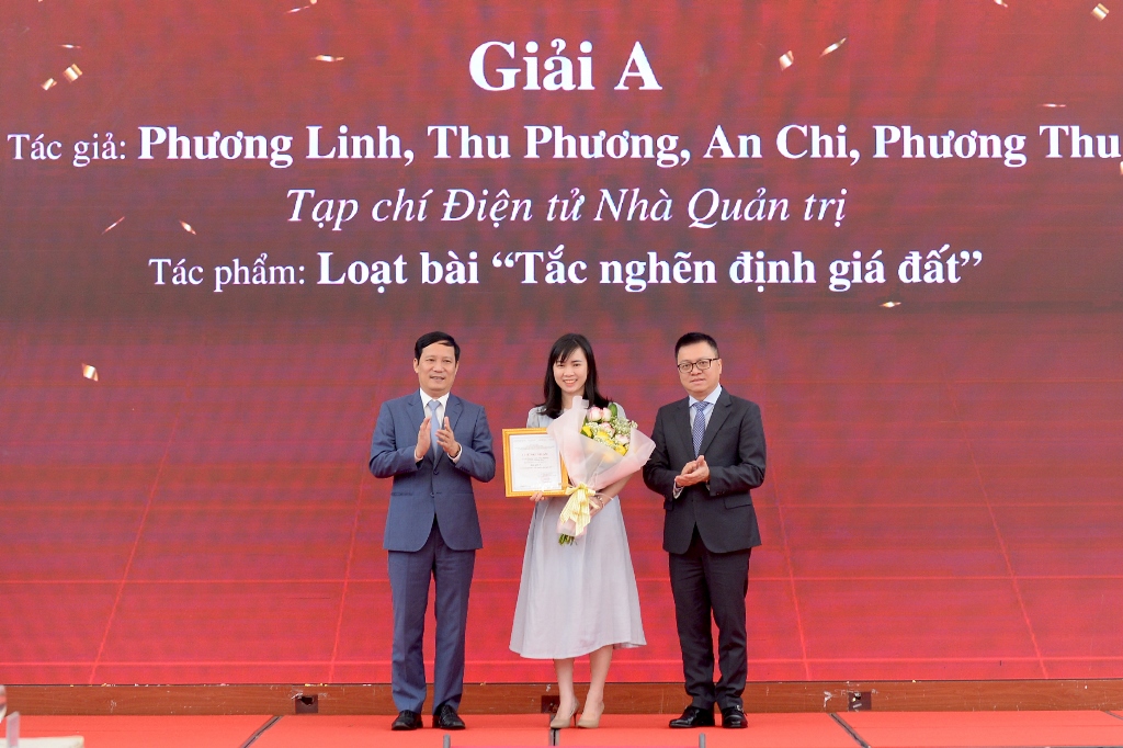 Diễn đàn Báo chí và Doanh nghiệp đồng hành vì Việt Nam phồn vinh, hạnh phúc năm 2024