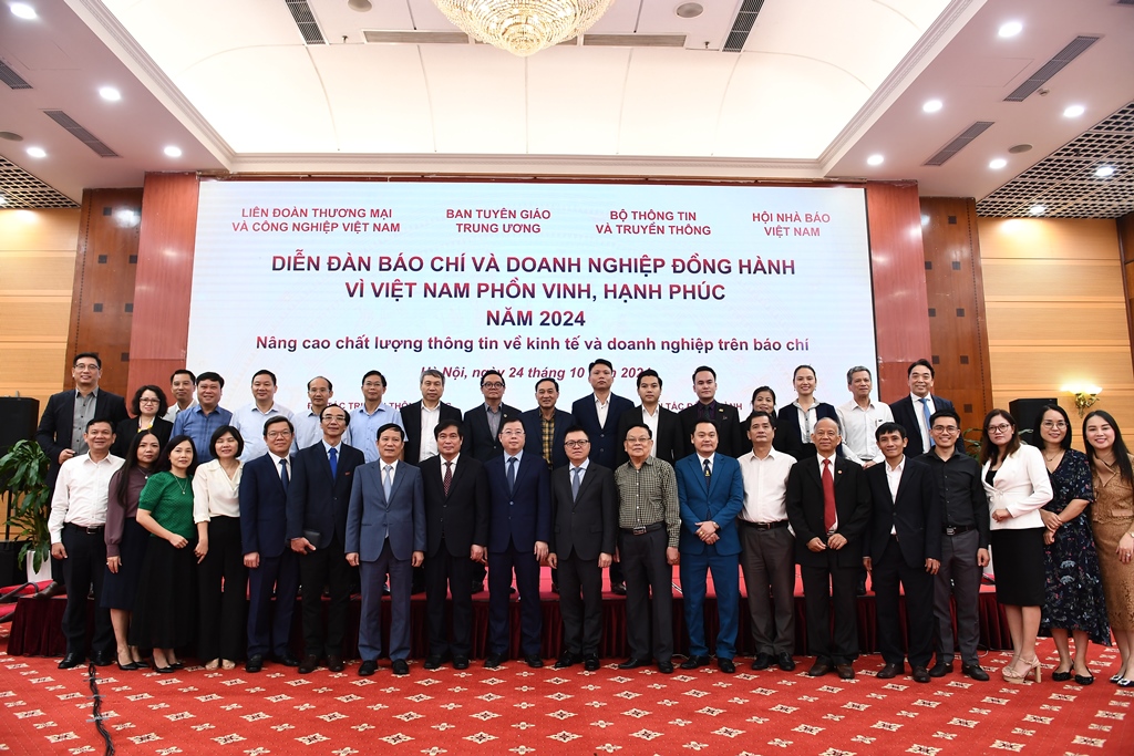 Diễn đàn Báo chí và Doanh nghiệp đồng hành vì Việt Nam phồn vinh, hạnh phúc năm 2024