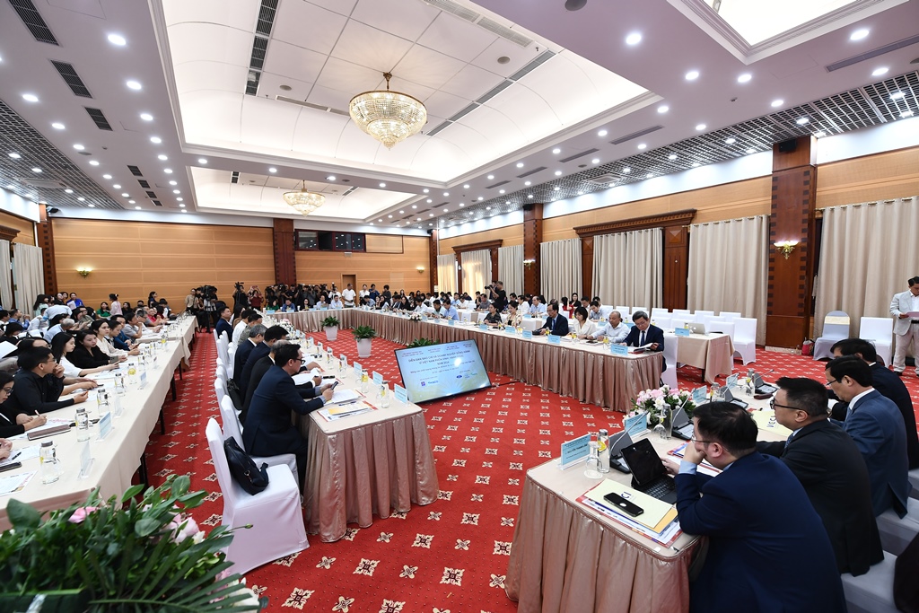 Diễn đàn Báo chí và Doanh nghiệp đồng hành vì Việt Nam phồn vinh, hạnh phúc năm 2024