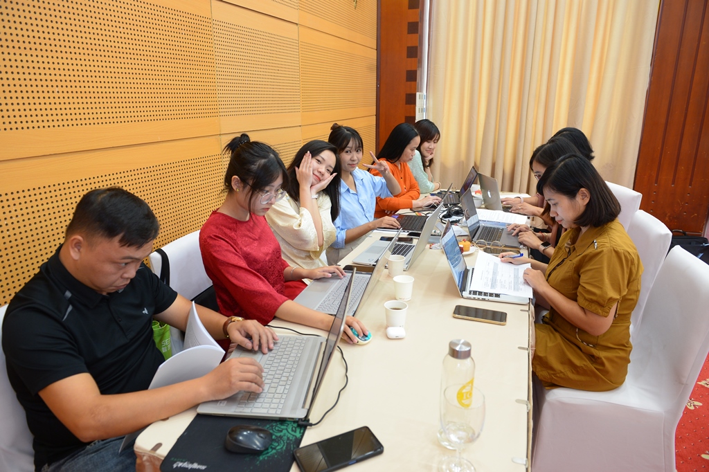 Diễn đàn Báo chí và Doanh nghiệp đồng hành vì Việt Nam phồn vinh, hạnh phúc năm 2024