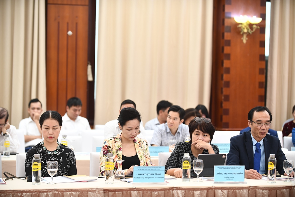 Diễn đàn Báo chí và Doanh nghiệp đồng hành vì Việt Nam phồn vinh, hạnh phúc năm 2024