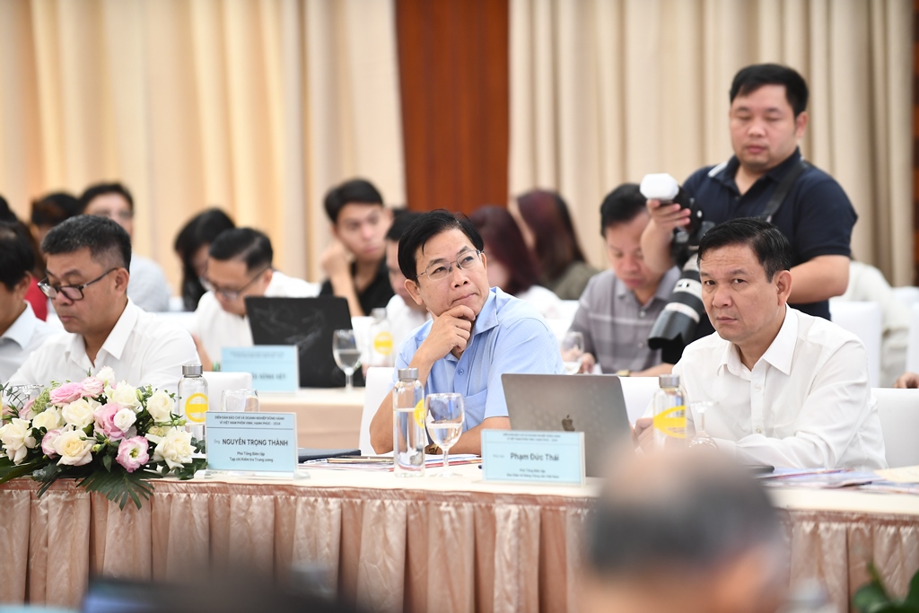 Diễn đàn Báo chí và Doanh nghiệp đồng hành vì Việt Nam phồn vinh, hạnh phúc năm 2024
