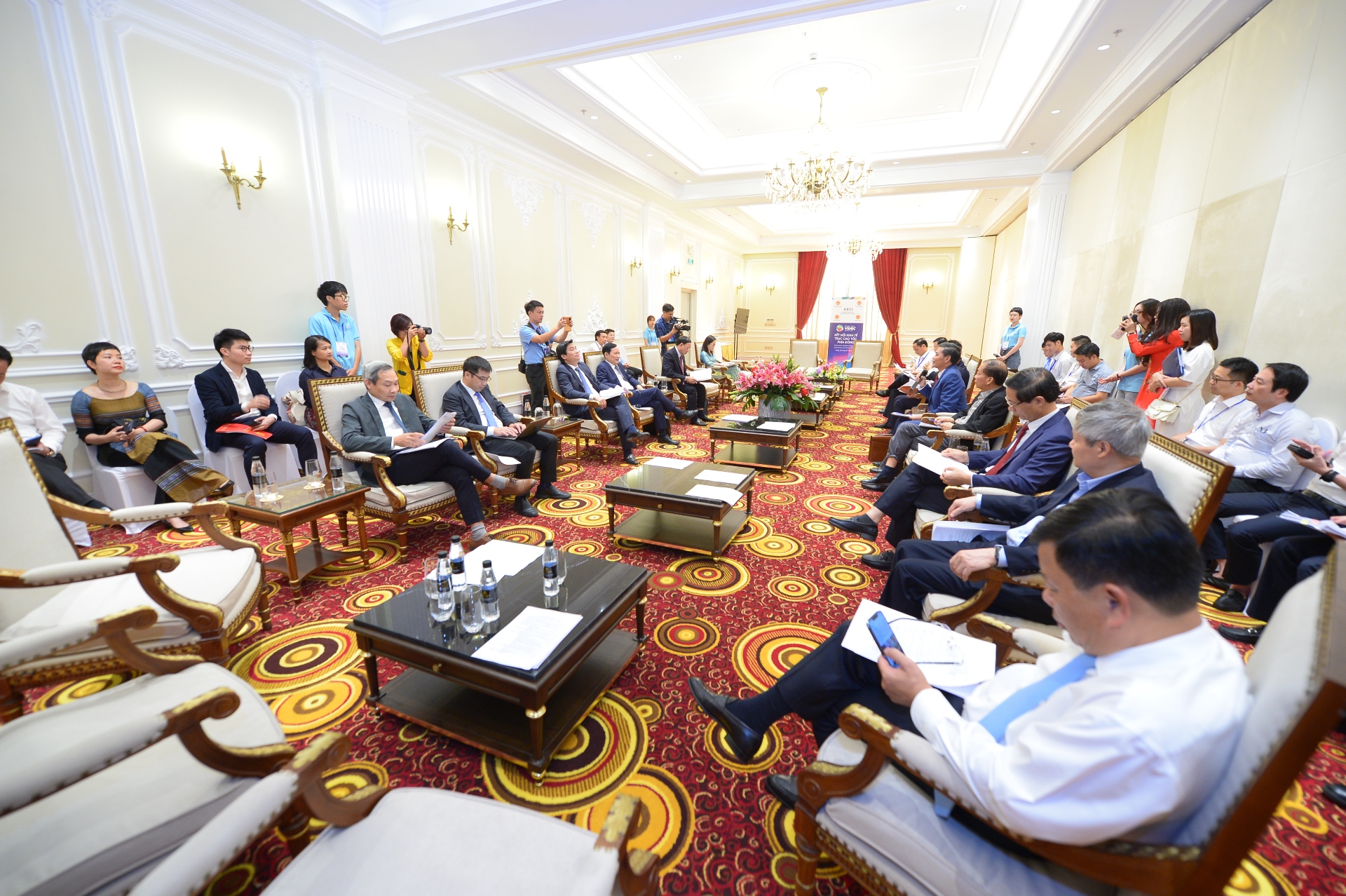 Diễn đàn Kết nối Kinh tế trục cao tốc phía đông (VEHEC) 28/7/2022