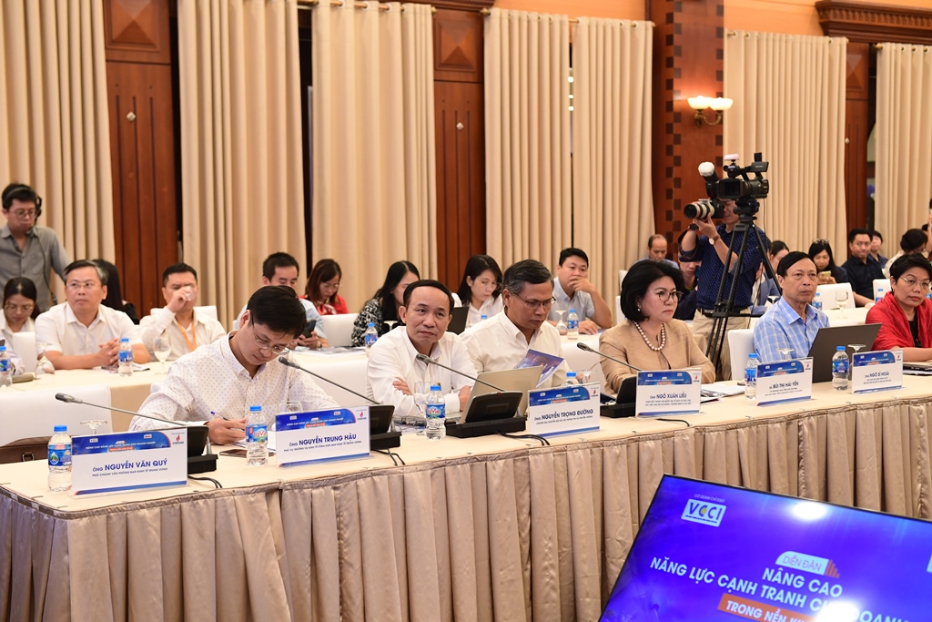 Diễn đàn Nâng cao Năng lực cạnh tranh cho doanh nghiệp trong nền kinh tế số 25/10/2023