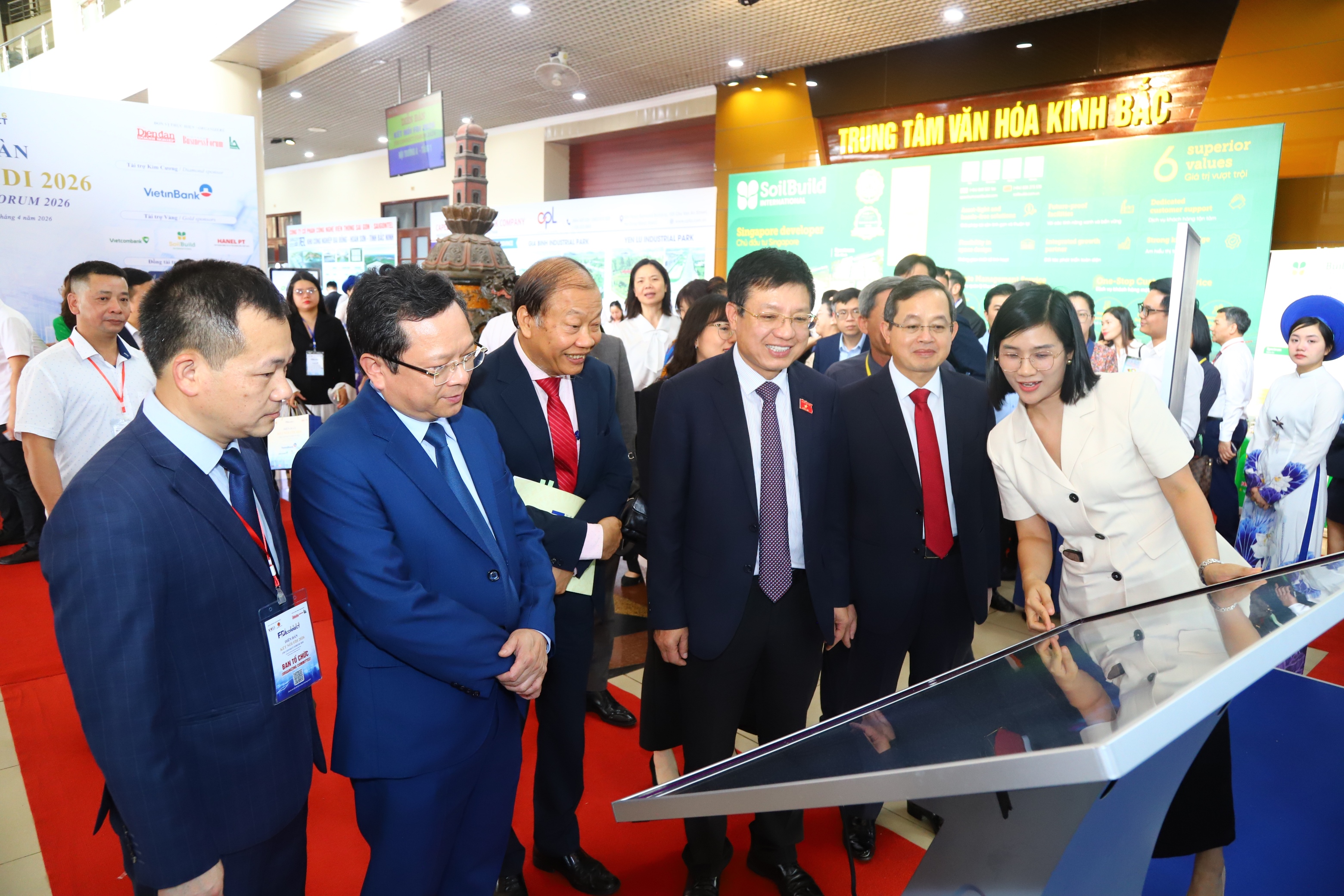 Diễn đàn “Kết nối FDI 2026” với chủ đề “Hướng tới chuỗi cung ứng toàn cầu bền vững” tại tỉnh Bắc Ninh. 24/04/2026