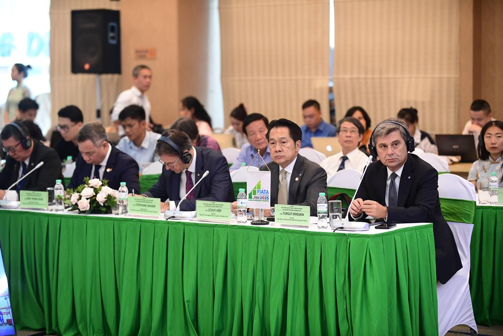 Tọa đàm “Phát triển logistics xanh, thích ứng nhanh và lễ công bố FIATA World Congress 2025 09/7/2025