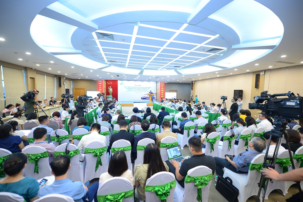 Tọa đàm “Phát triển logistics xanh, thích ứng nhanh và lễ công bố FIATA World Congress 2025 09/7/2025
