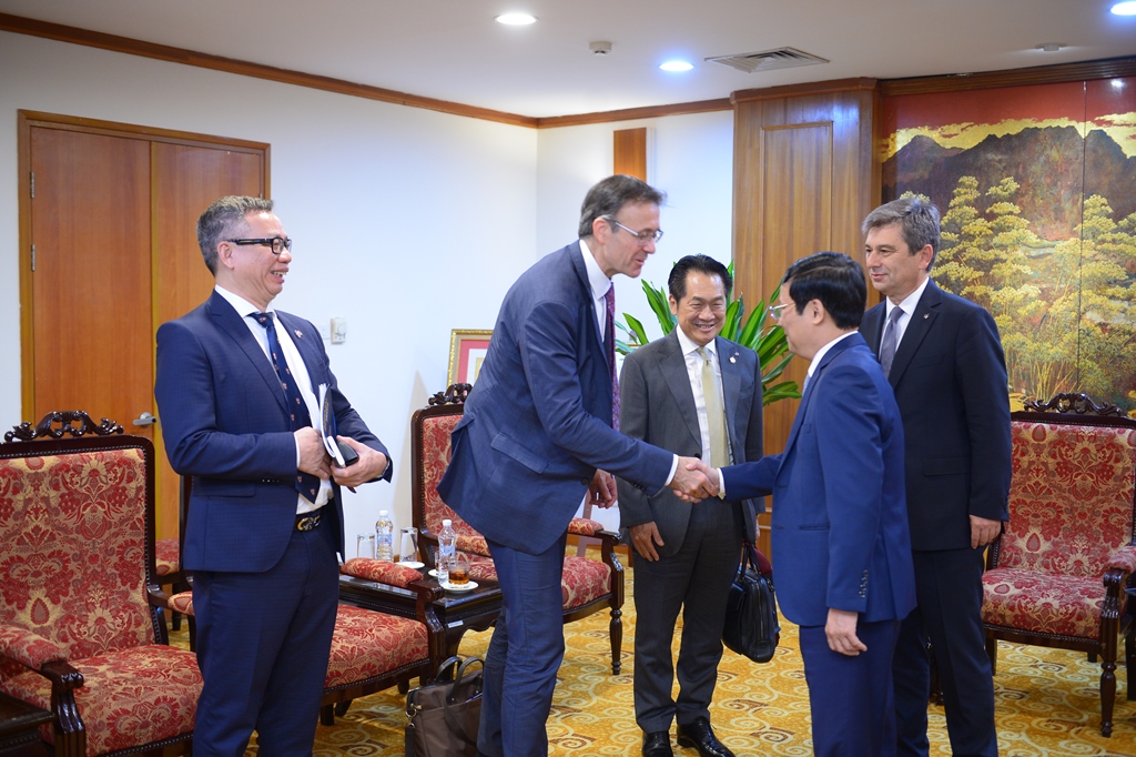 Tọa đàm “Phát triển logistics xanh, thích ứng nhanh và lễ công bố FIATA World Congress 2025 09/7/2025