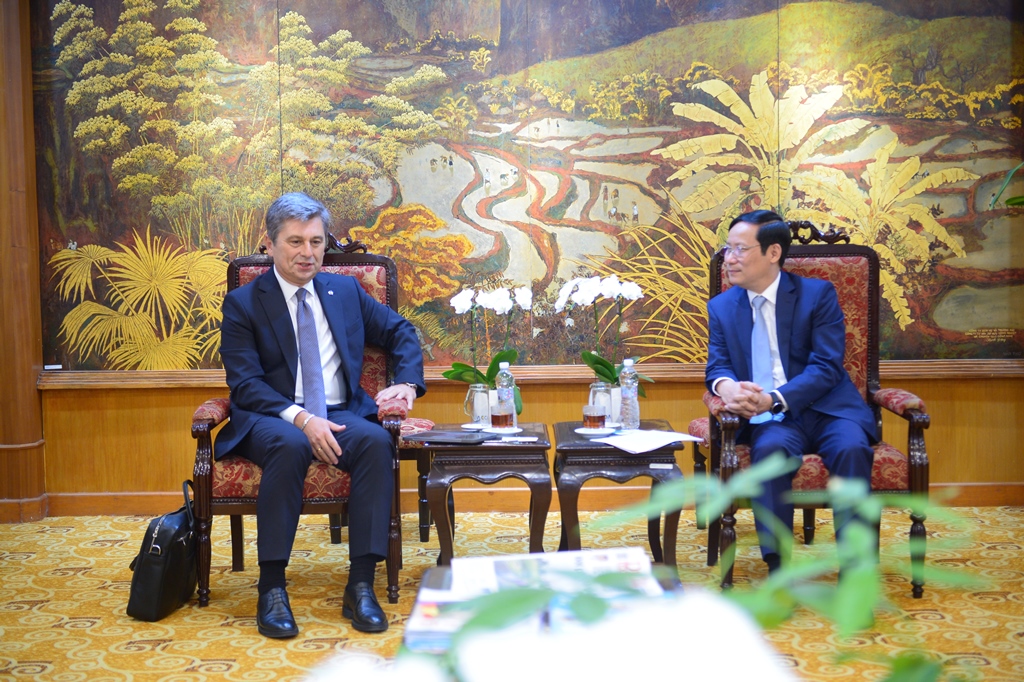 Tọa đàm “Phát triển logistics xanh, thích ứng nhanh và lễ công bố FIATA World Congress 2025 09/7/2025