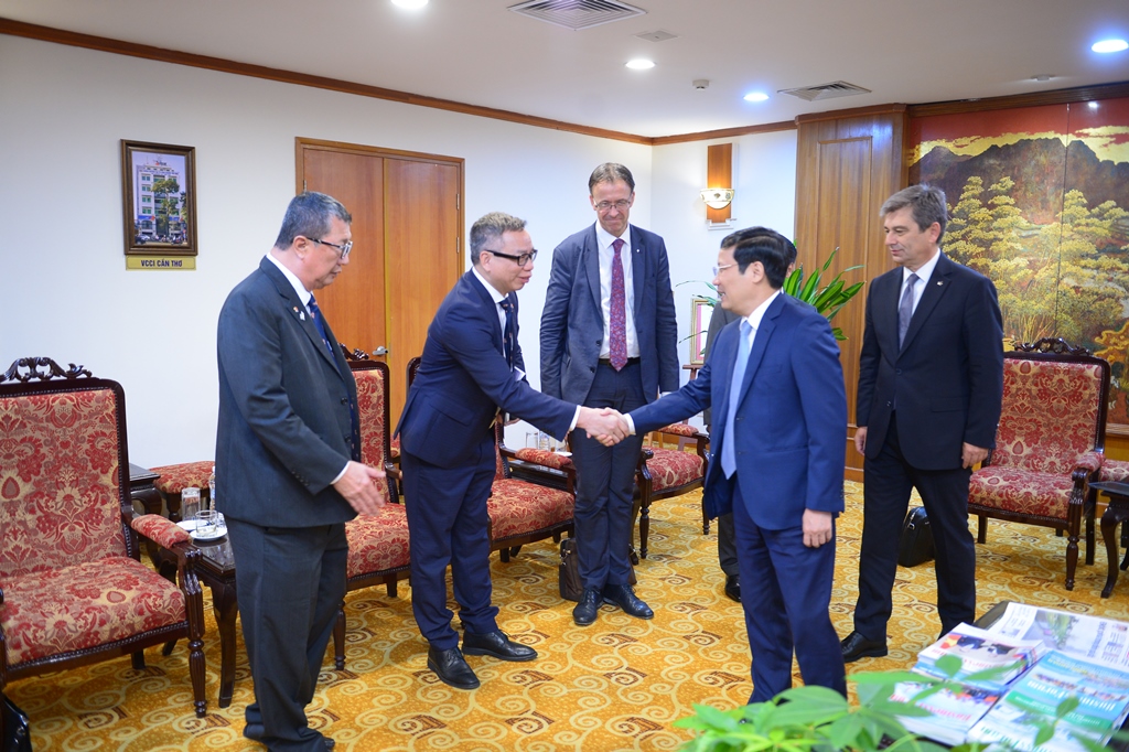 Tọa đàm “Phát triển logistics xanh, thích ứng nhanh và lễ công bố FIATA World Congress 2025 09/7/2025