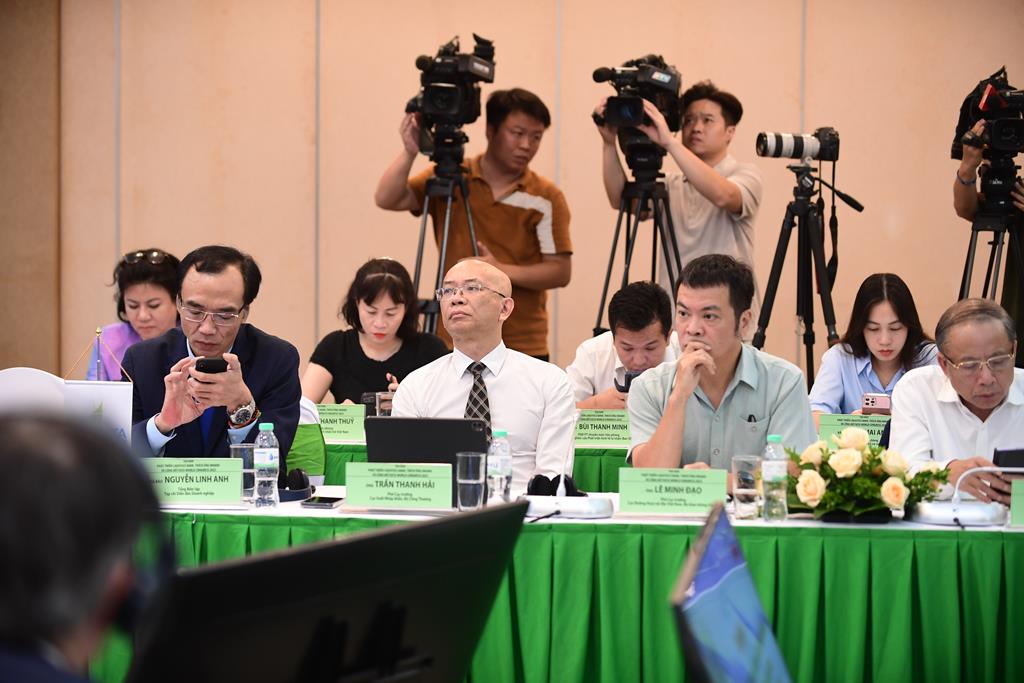 Tọa đàm “Phát triển logistics xanh, thích ứng nhanh và lễ công bố FIATA World Congress 2025 09/7/2025