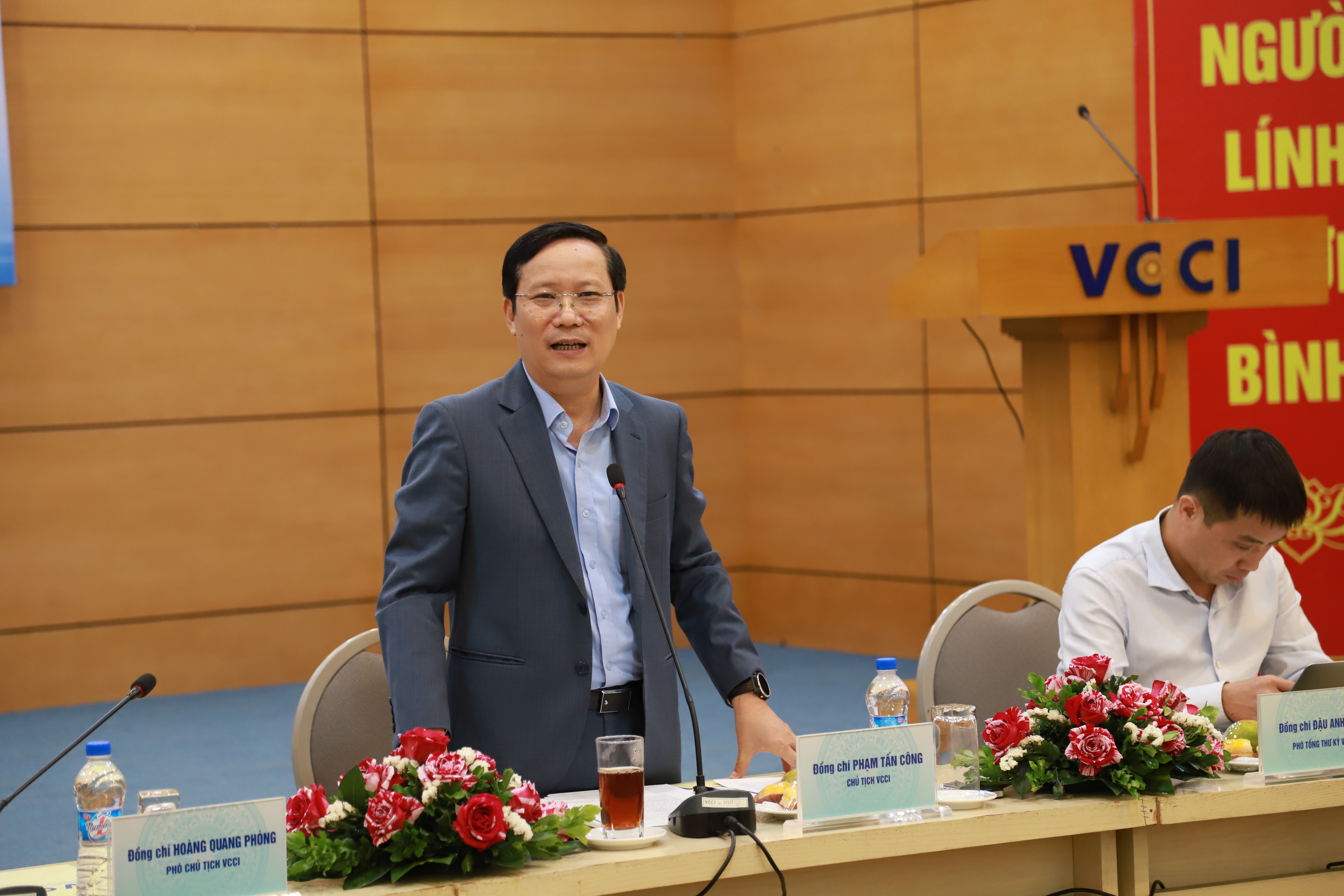 Lãnh đạo VCCI gặp gỡ Phóng viên - Nhà báo nhân kỷ niệm 100 năm ngày Báo chí Cách mạng Việt Nam 21/06