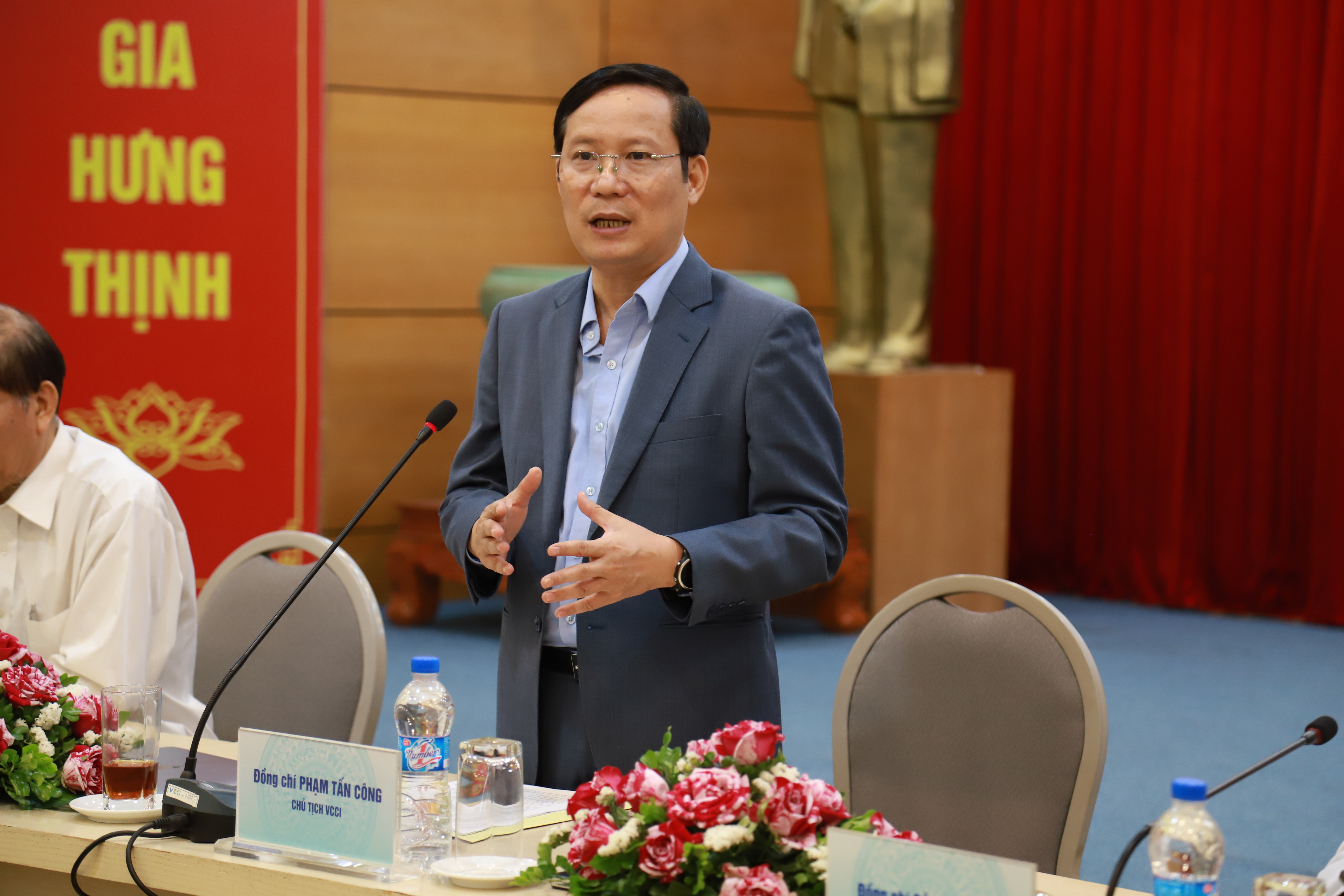 Lãnh đạo VCCI gặp gỡ Phóng viên - Nhà báo nhân kỷ niệm 100 năm ngày Báo chí Cách mạng Việt Nam 21/06