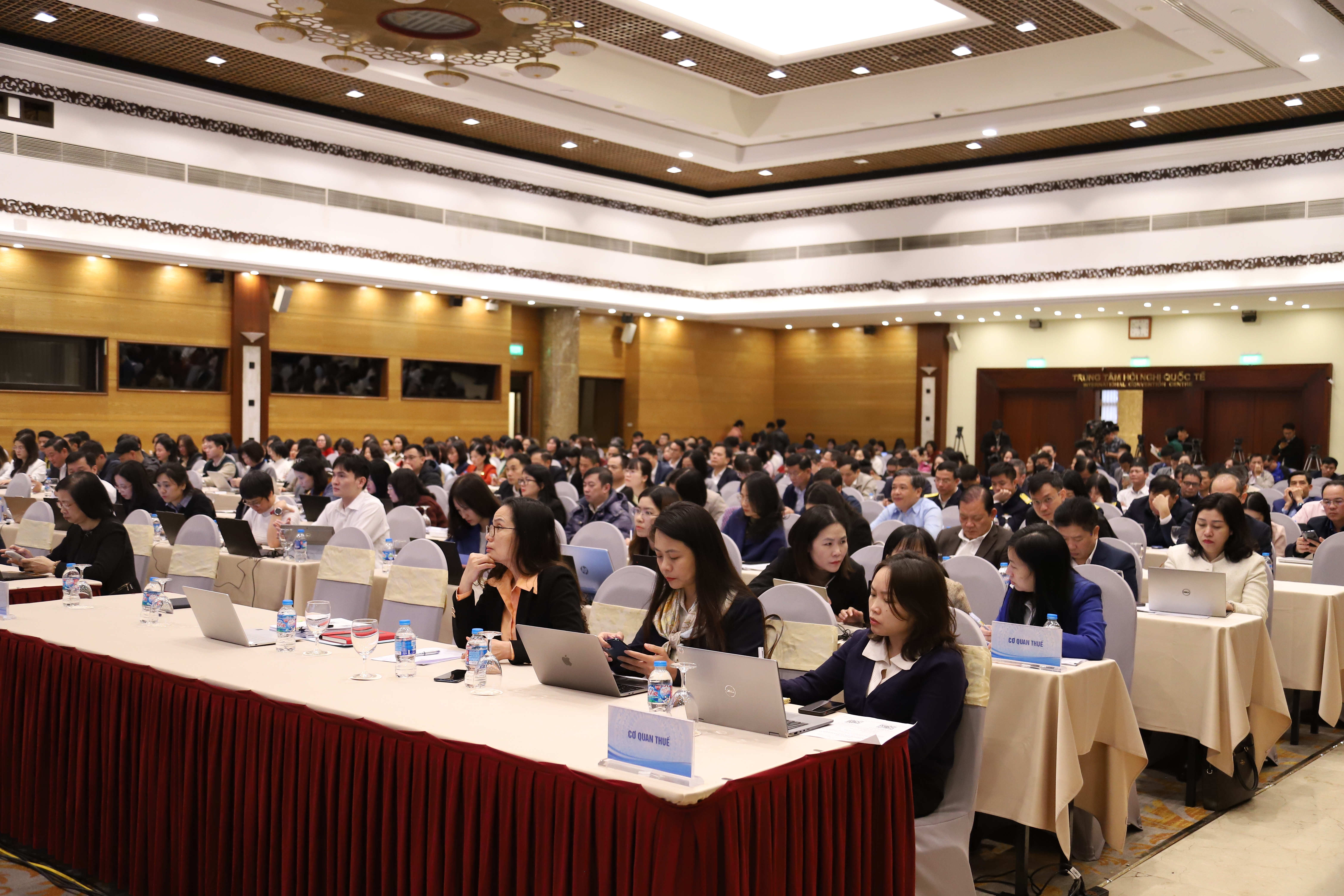 Hội nghị đối thoại về chính sách, thủ tục hành chính thuế và hải quan năm 2025
