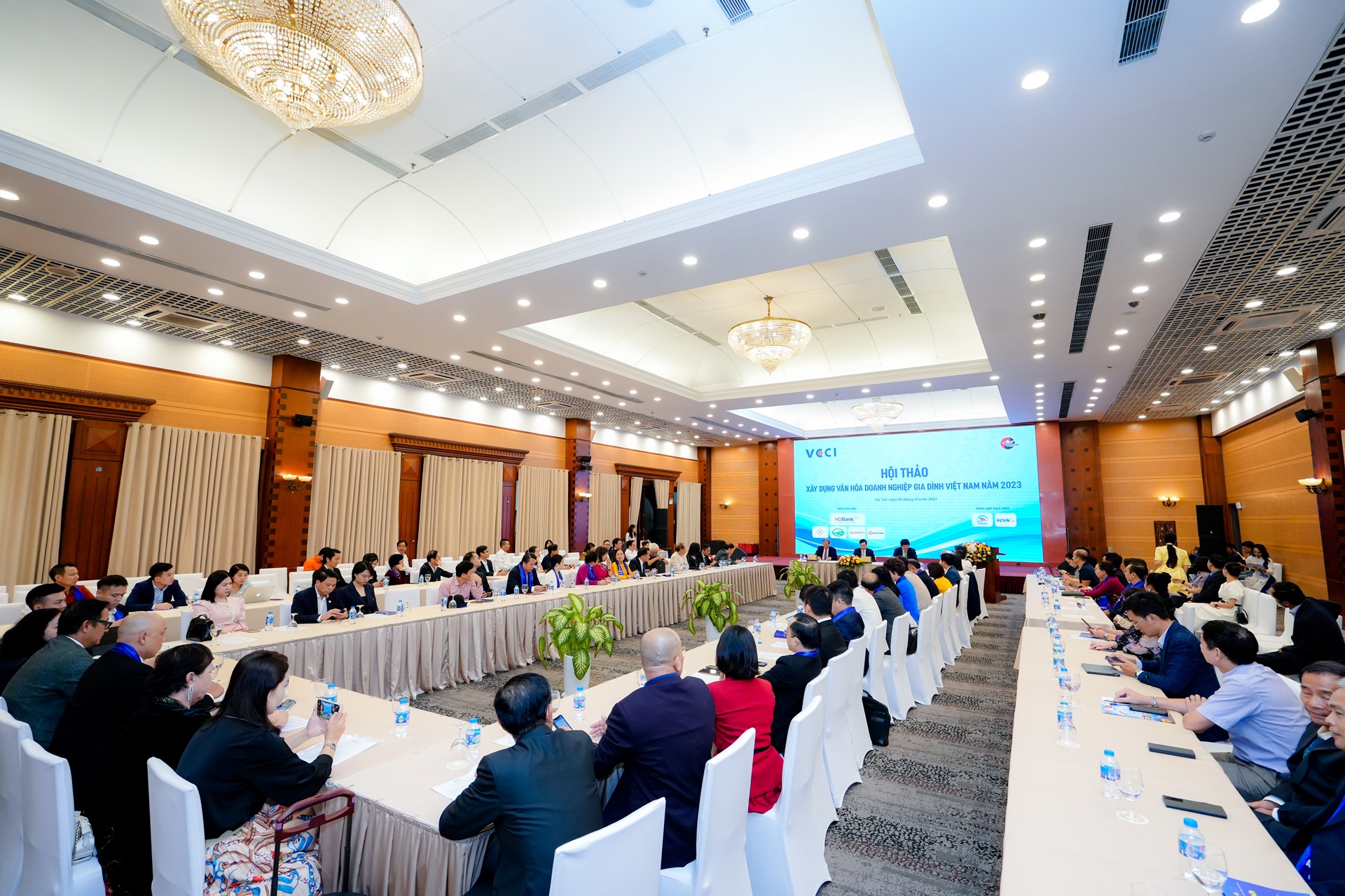 Hội thảo Xây dựng Văn hóa Doanh nghiệp Gia đình Việt Nam 03/11/2023