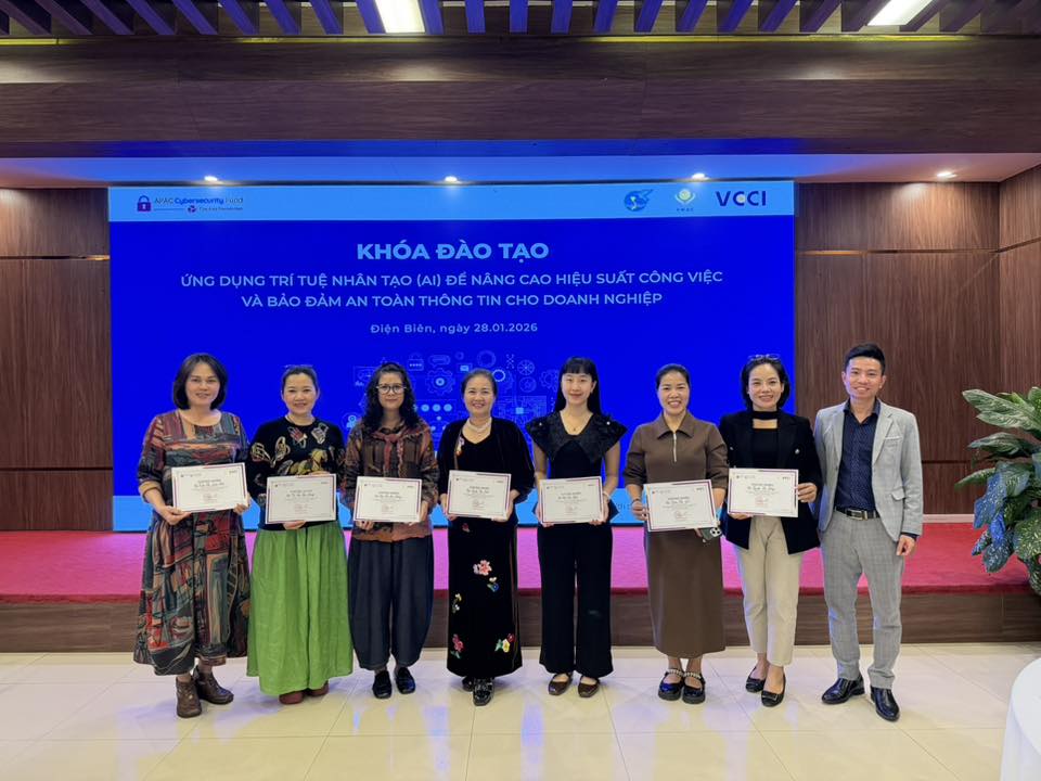 Khóa đạo tạo Trí tuệ nhân tạo (AI) nâng cao hiệu suất công việc và đảm bảo an toàn thông tin cho doanh nghiệp