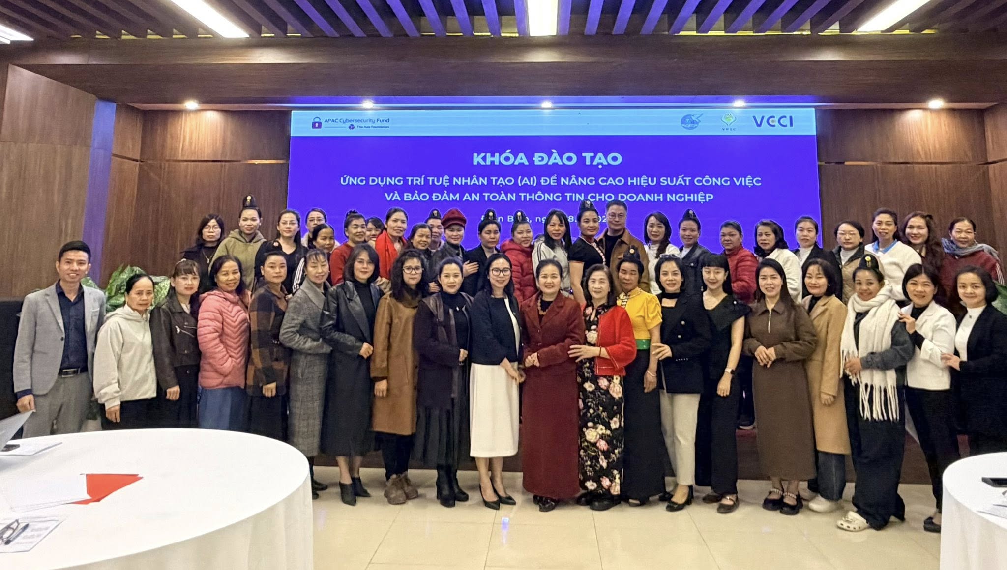 Khóa đạo tạo Trí tuệ nhân tạo (AI) nâng cao hiệu suất công việc và đảm bảo an toàn thông tin cho doanh nghiệp