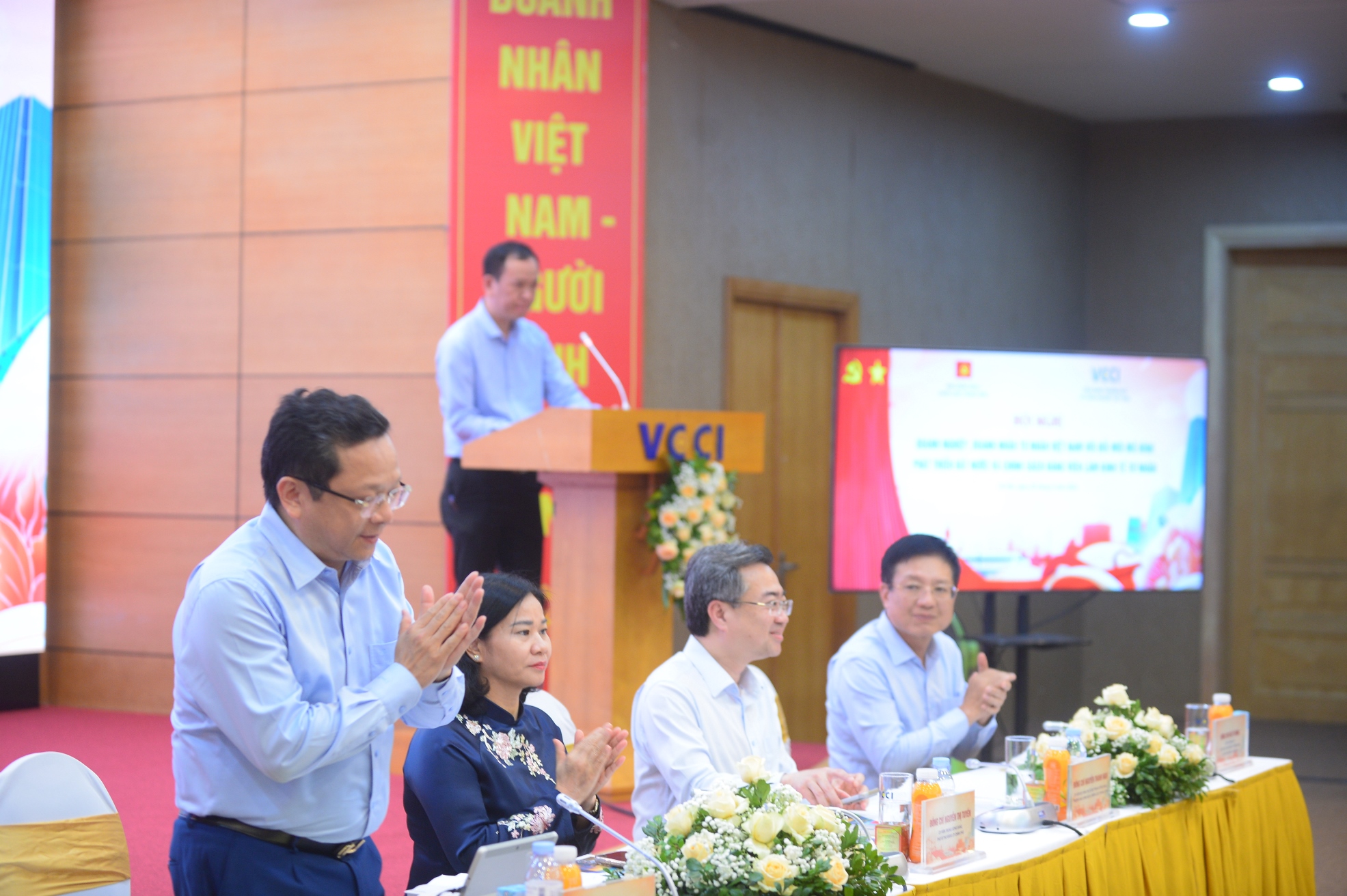Hội nghị “Doanh nghiệp, doanh nhân tư nhân Việt Nam với đổi mới mô hình phát triển đất nước và chính sách đảng viên làm kinh tế tư nhân” 25/5/2026