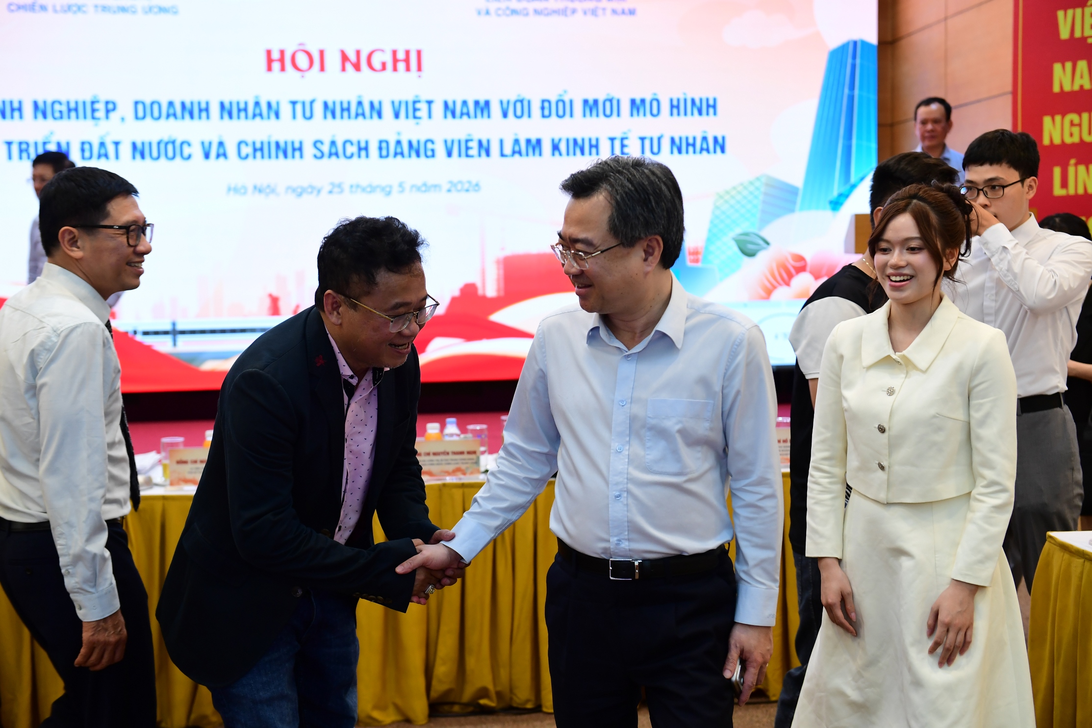 Hội nghị “Doanh nghiệp, doanh nhân tư nhân Việt Nam với đổi mới mô hình phát triển đất nước và chính sách đảng viên làm kinh tế tư nhân” 25/5/2026