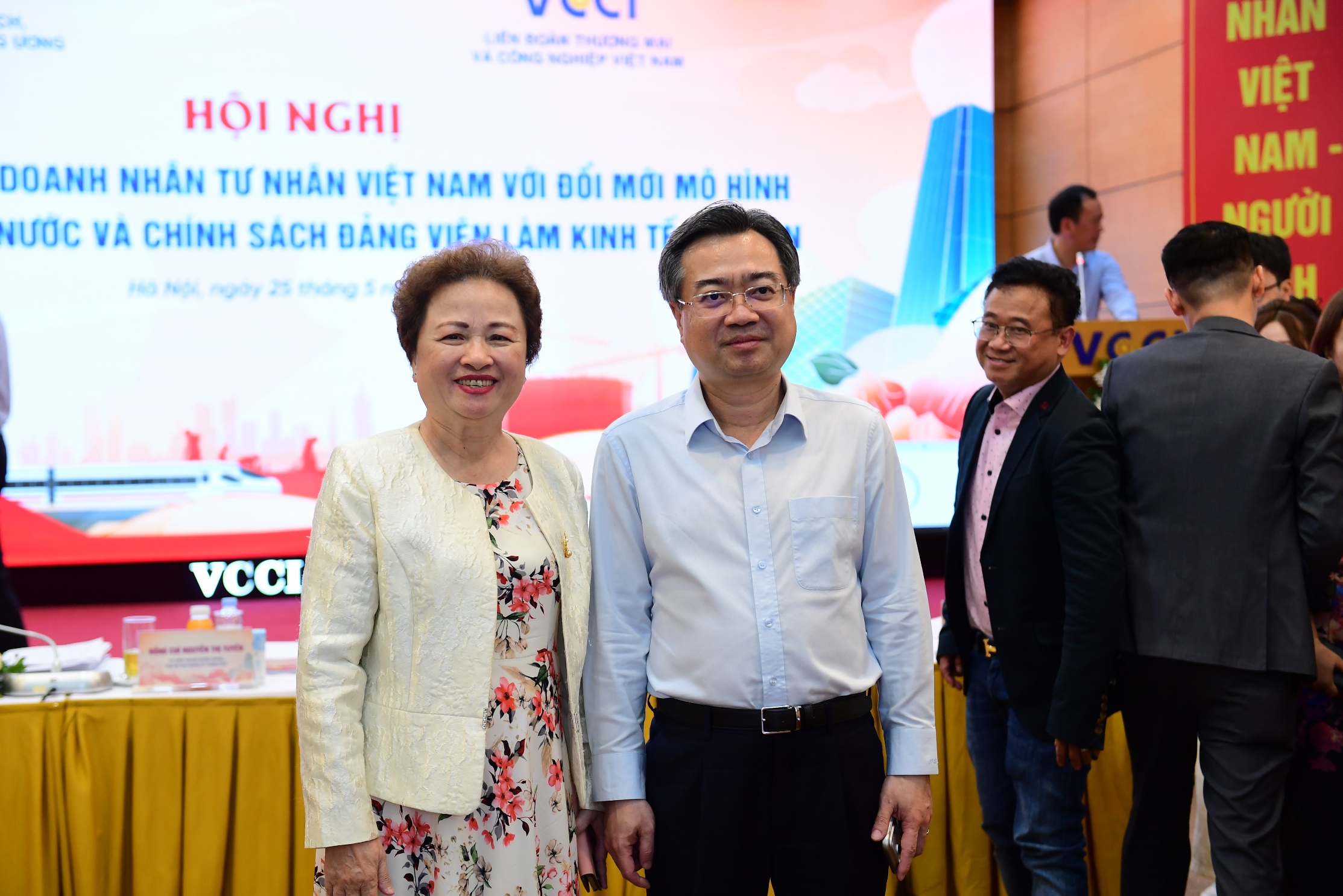 Hội nghị “Doanh nghiệp, doanh nhân tư nhân Việt Nam với đổi mới mô hình phát triển đất nước và chính sách đảng viên làm kinh tế tư nhân” 25/5/2026