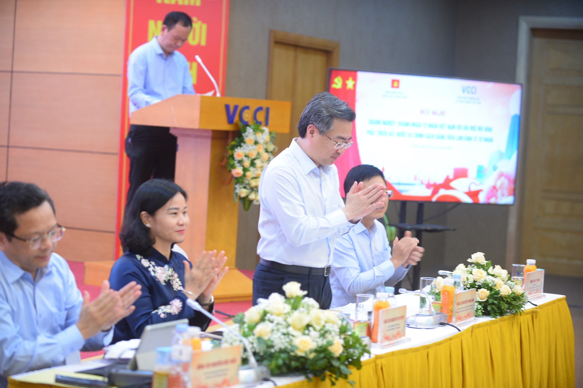 Hội nghị “Doanh nghiệp, doanh nhân tư nhân Việt Nam với đổi mới mô hình phát triển đất nước và chính sách đảng viên làm kinh tế tư nhân” 25/5/2026