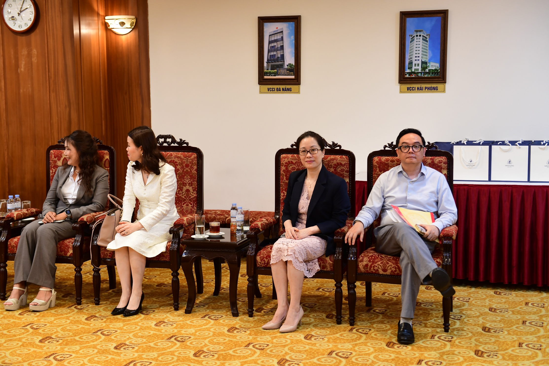 Hội nghị “Doanh nghiệp, doanh nhân tư nhân Việt Nam với đổi mới mô hình phát triển đất nước và chính sách đảng viên làm kinh tế tư nhân” 25/5/2026