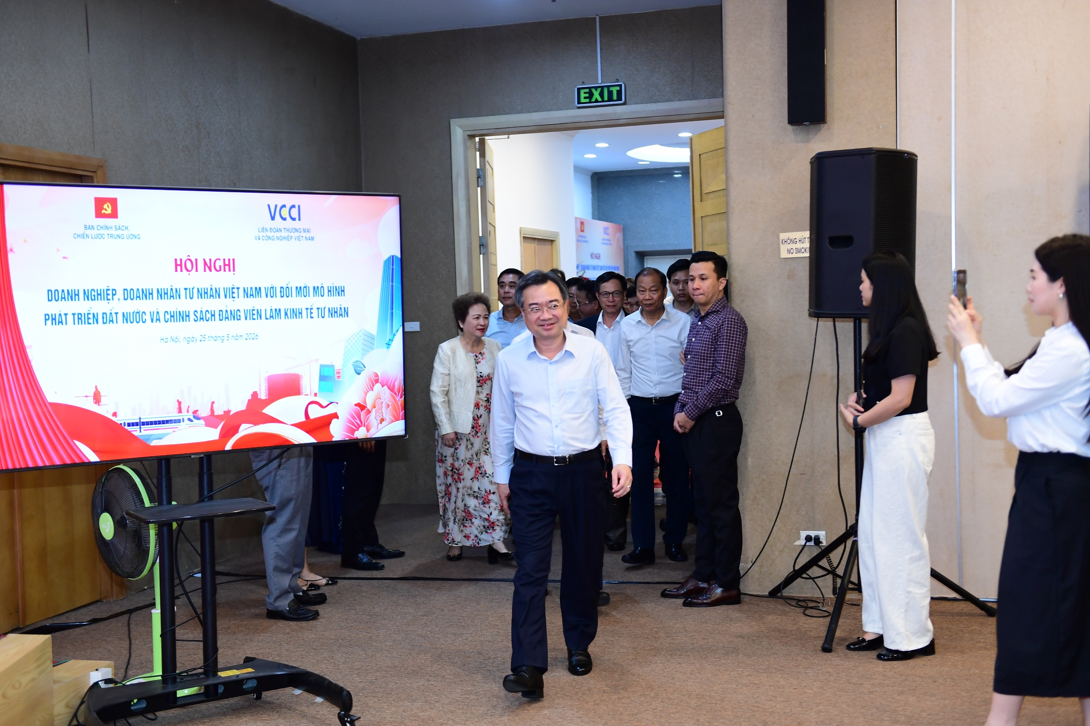 Hội nghị “Doanh nghiệp, doanh nhân tư nhân Việt Nam với đổi mới mô hình phát triển đất nước và chính sách đảng viên làm kinh tế tư nhân” 25/5/2026