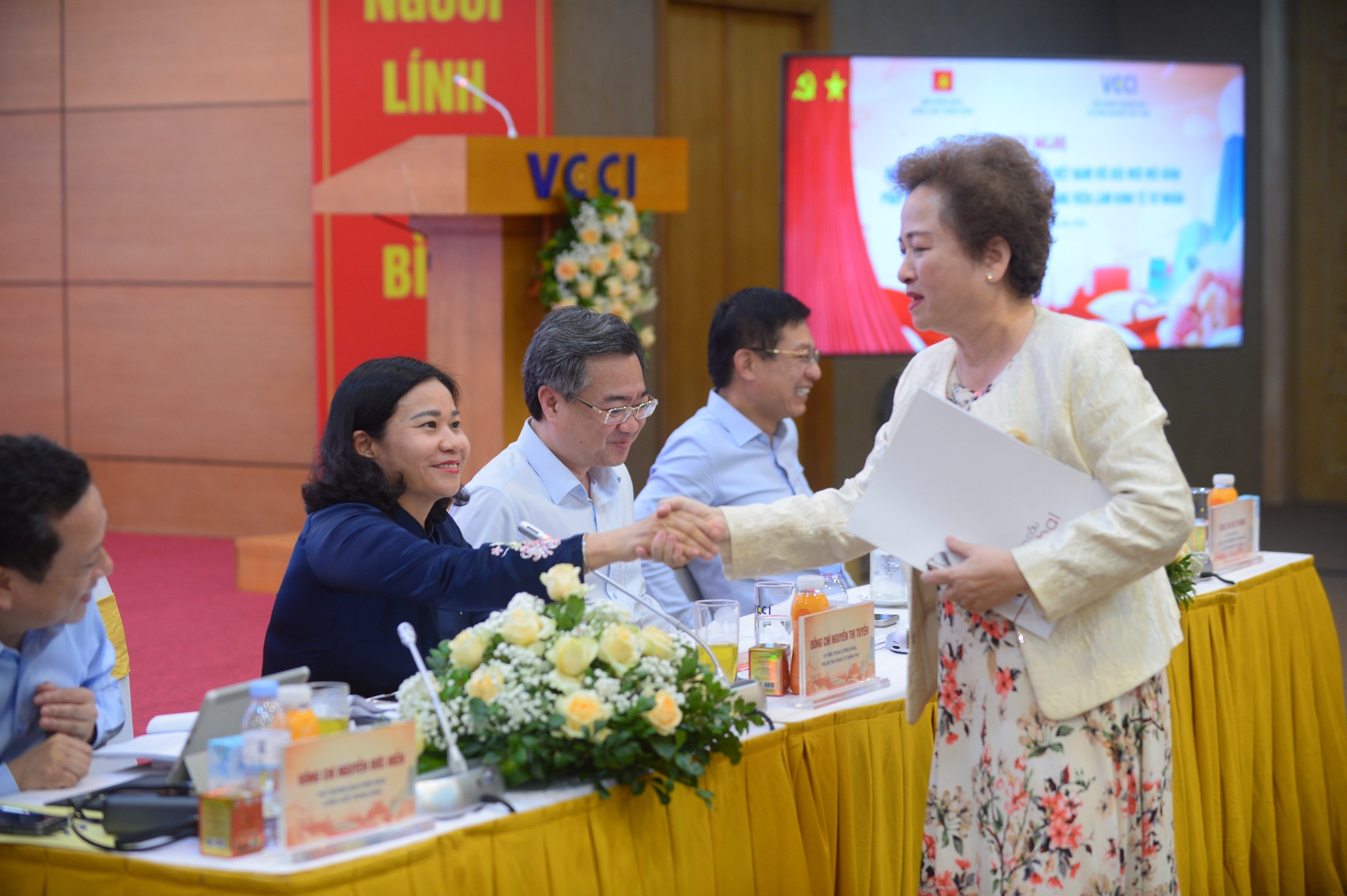 Hội nghị “Doanh nghiệp, doanh nhân tư nhân Việt Nam với đổi mới mô hình phát triển đất nước và chính sách đảng viên làm kinh tế tư nhân” 25/5/2026