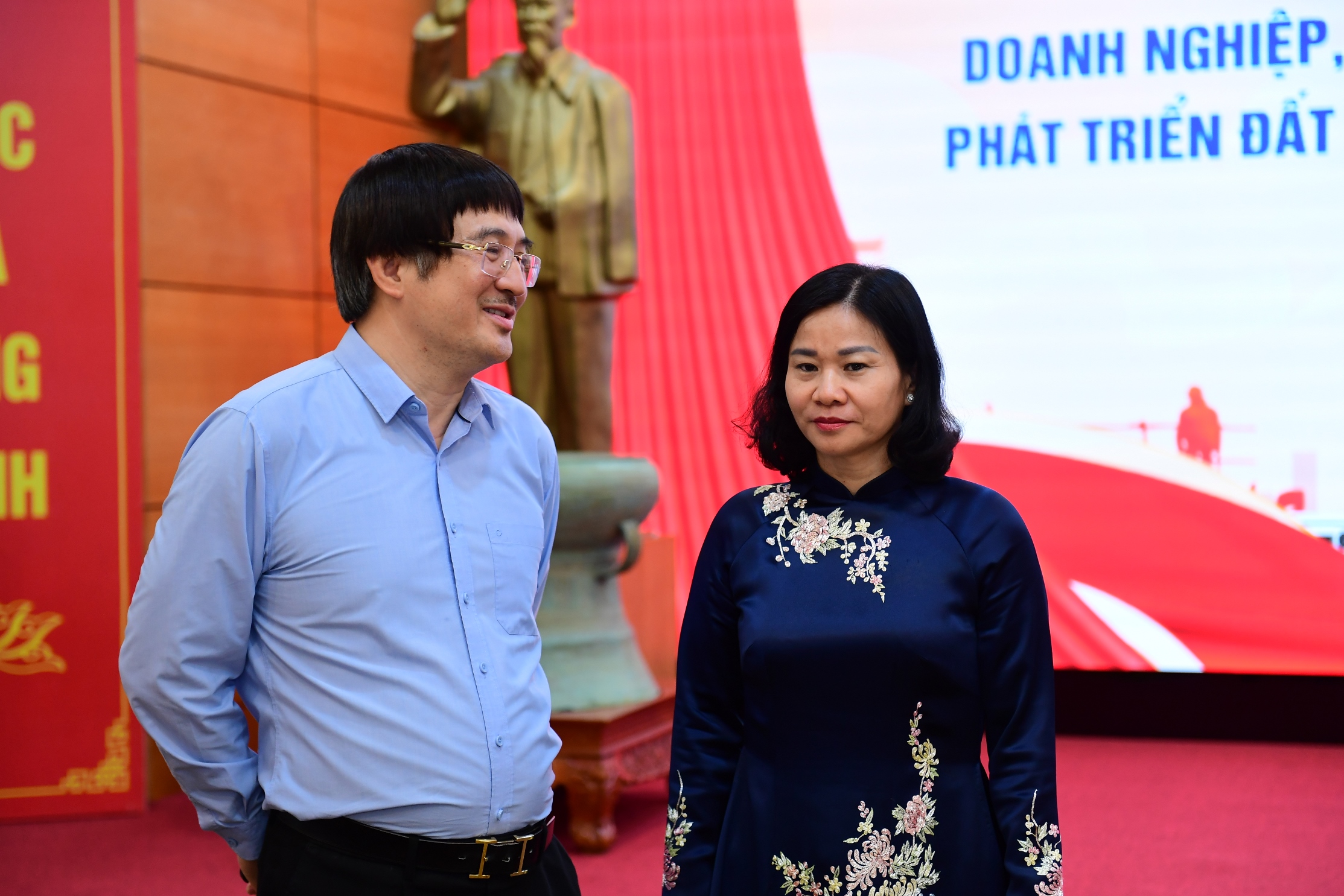 Hội nghị “Doanh nghiệp, doanh nhân tư nhân Việt Nam với đổi mới mô hình phát triển đất nước và chính sách đảng viên làm kinh tế tư nhân” 25/5/2026
