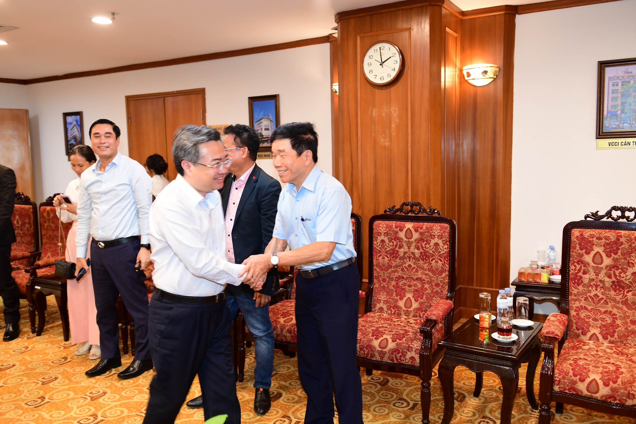 Hội nghị “Doanh nghiệp, doanh nhân tư nhân Việt Nam với đổi mới mô hình phát triển đất nước và chính sách đảng viên làm kinh tế tư nhân” 25/5/2026