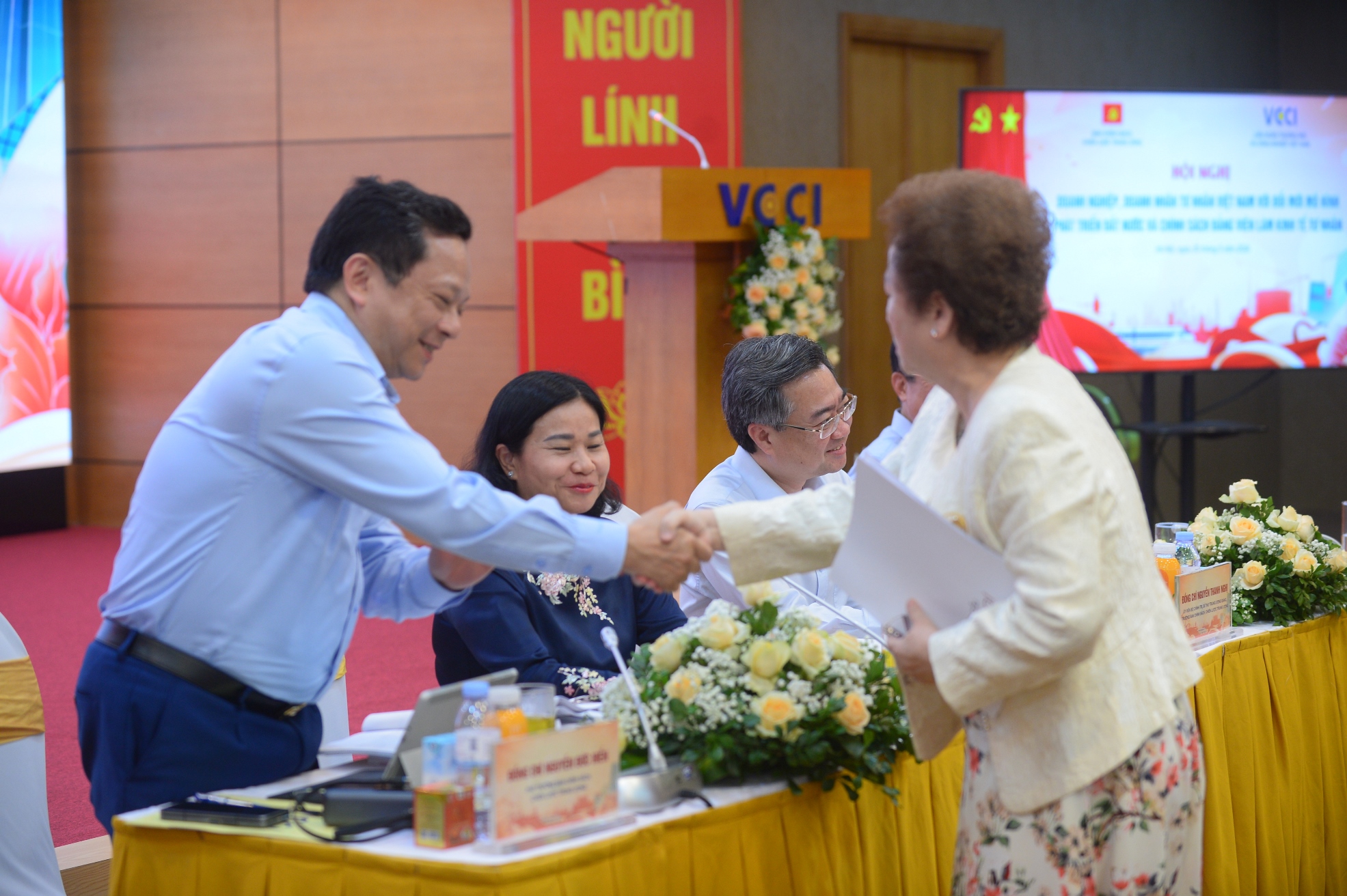Hội nghị “Doanh nghiệp, doanh nhân tư nhân Việt Nam với đổi mới mô hình phát triển đất nước và chính sách đảng viên làm kinh tế tư nhân” 25/5/2026