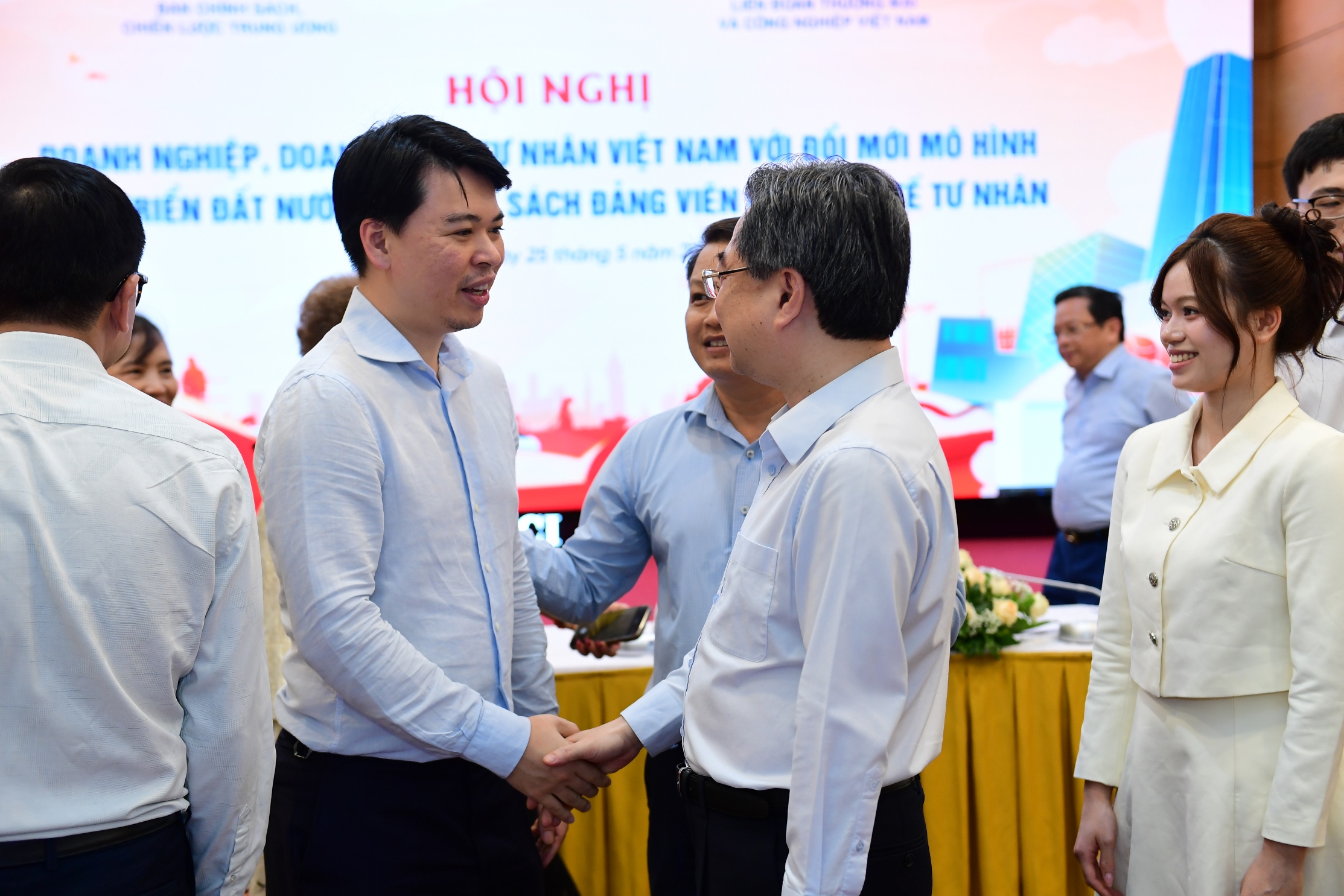 Hội nghị “Doanh nghiệp, doanh nhân tư nhân Việt Nam với đổi mới mô hình phát triển đất nước và chính sách đảng viên làm kinh tế tư nhân” 25/5/2026