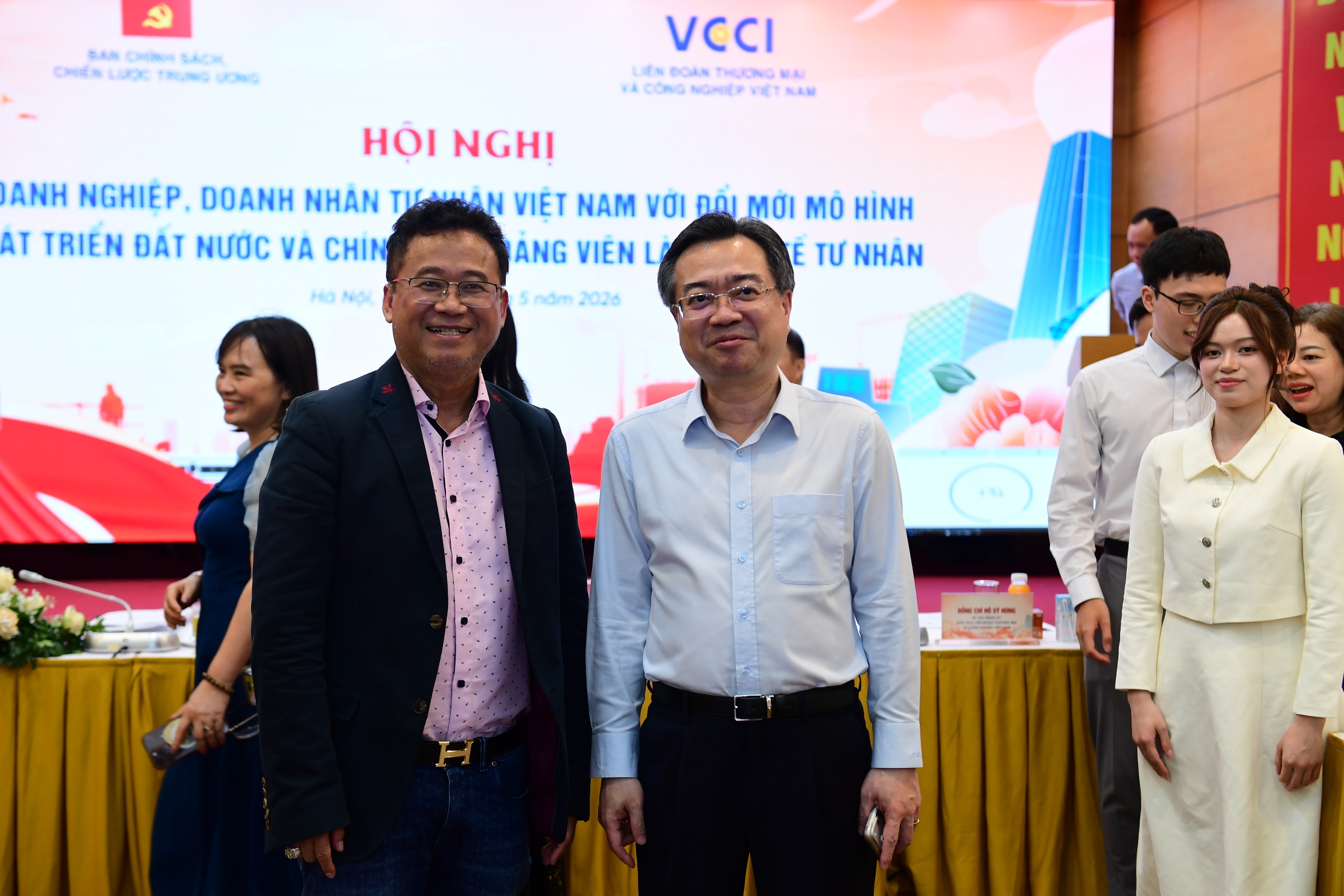 Hội nghị “Doanh nghiệp, doanh nhân tư nhân Việt Nam với đổi mới mô hình phát triển đất nước và chính sách đảng viên làm kinh tế tư nhân” 25/5/2026
