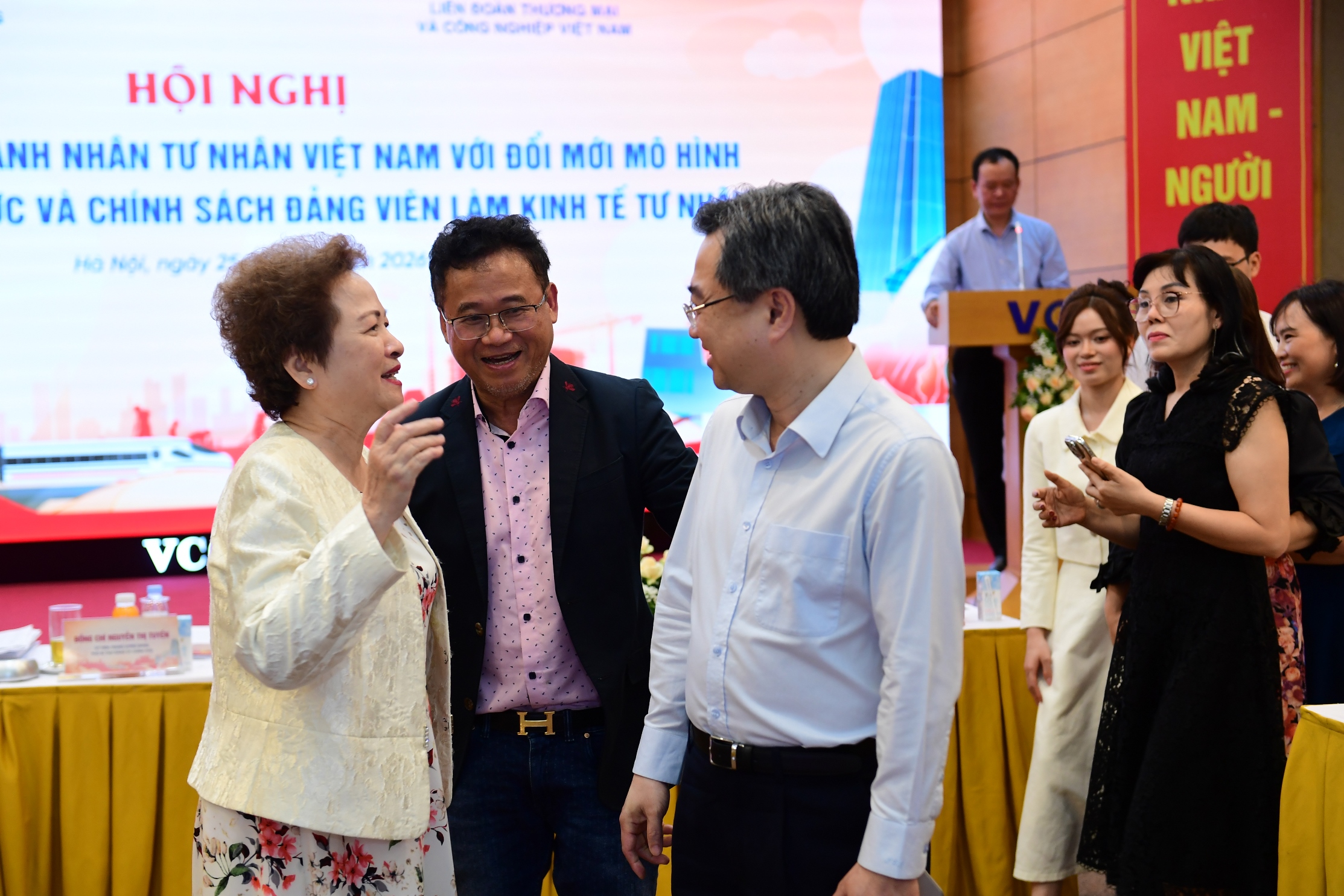 Hội nghị “Doanh nghiệp, doanh nhân tư nhân Việt Nam với đổi mới mô hình phát triển đất nước và chính sách đảng viên làm kinh tế tư nhân” 25/5/2026