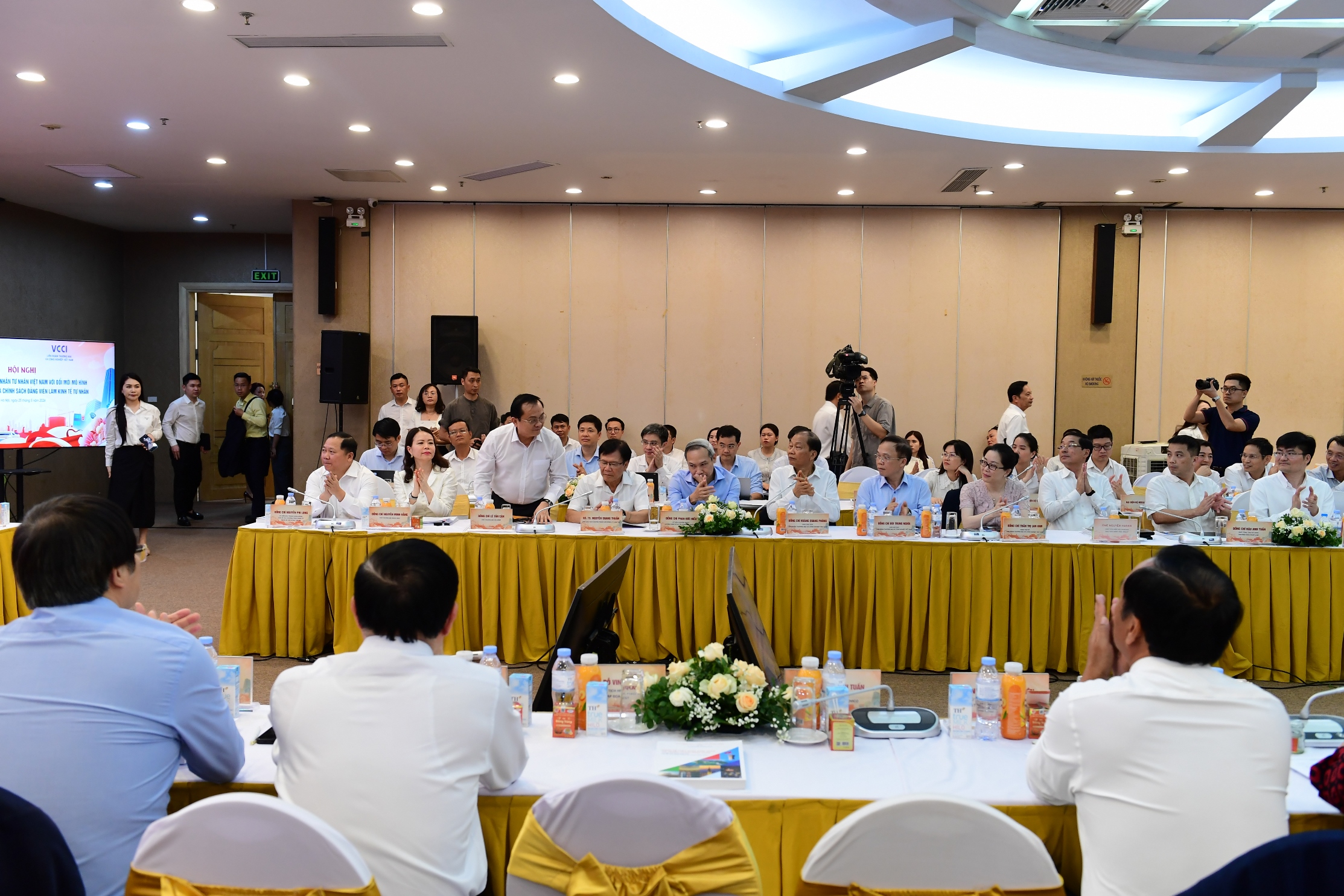 Hội nghị “Doanh nghiệp, doanh nhân tư nhân Việt Nam với đổi mới mô hình phát triển đất nước và chính sách đảng viên làm kinh tế tư nhân” 25/5/2026