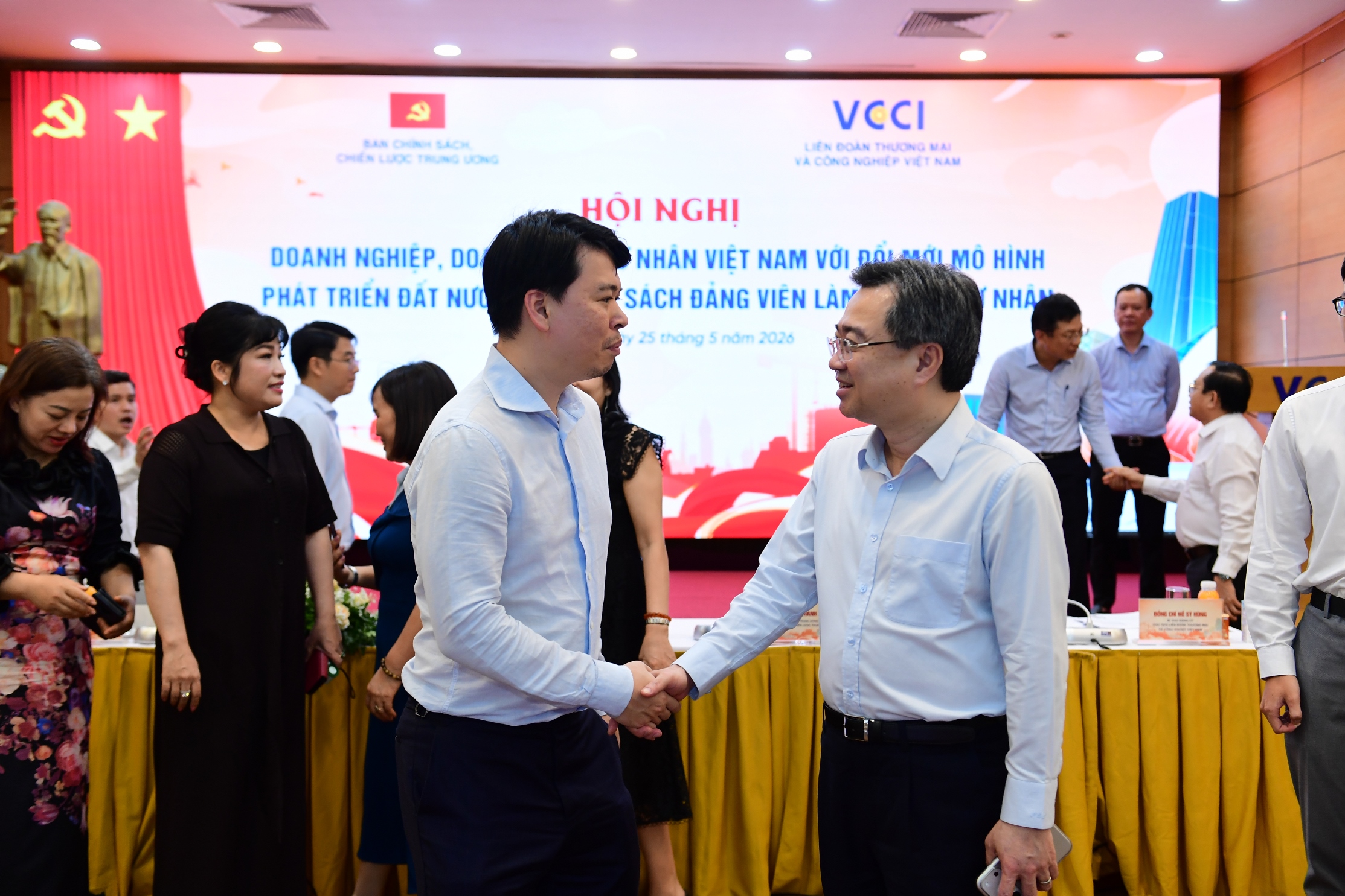 Hội nghị “Doanh nghiệp, doanh nhân tư nhân Việt Nam với đổi mới mô hình phát triển đất nước và chính sách đảng viên làm kinh tế tư nhân” 25/5/2026