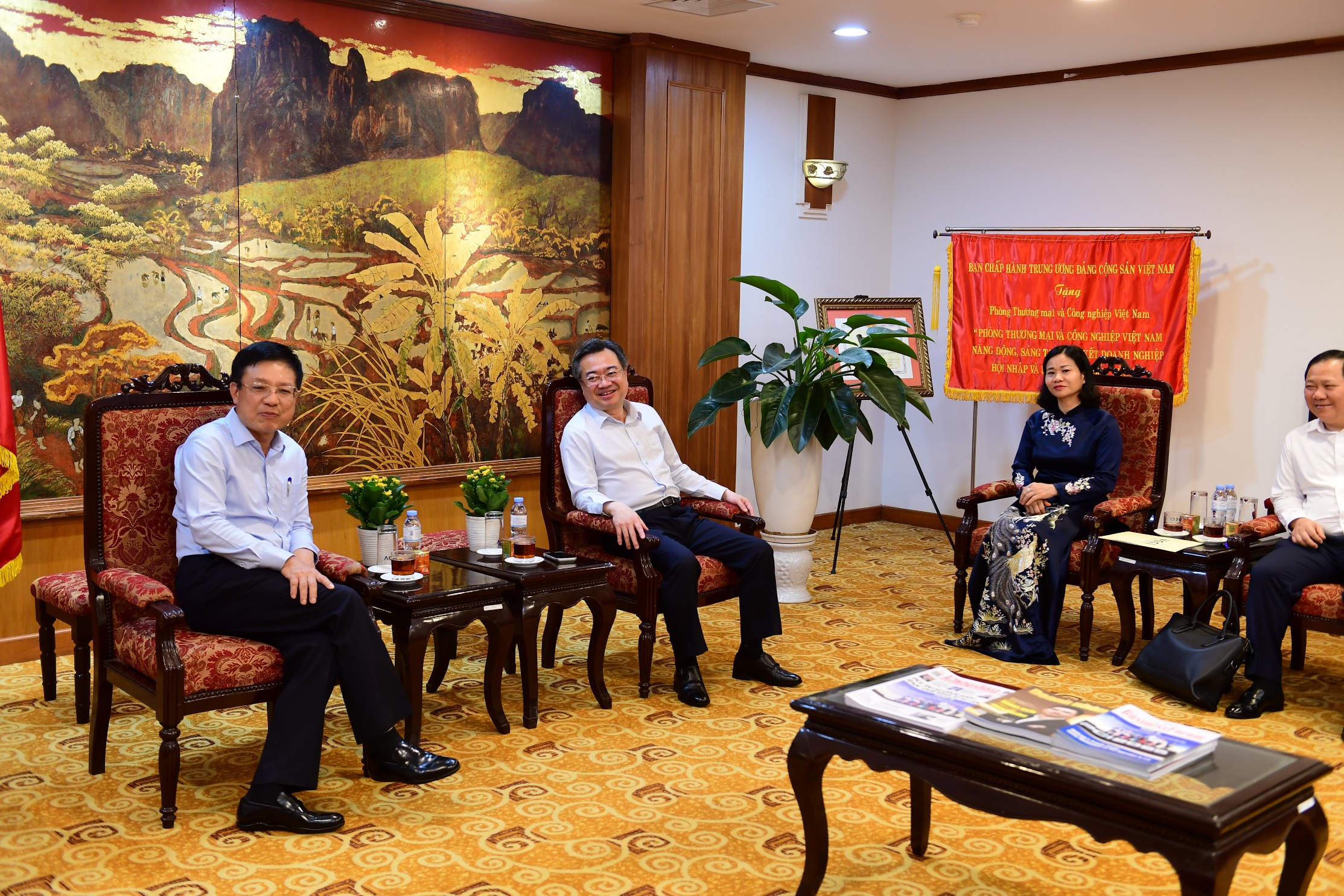 Hội nghị “Doanh nghiệp, doanh nhân tư nhân Việt Nam với đổi mới mô hình phát triển đất nước và chính sách đảng viên làm kinh tế tư nhân” 25/5/2026