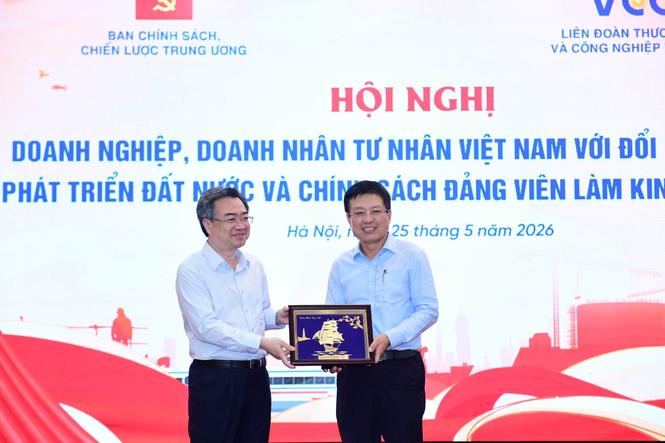Hội nghị “Doanh nghiệp, doanh nhân tư nhân Việt Nam với đổi mới mô hình phát triển đất nước và chính sách đảng viên làm kinh tế tư nhân” 25/5/2026