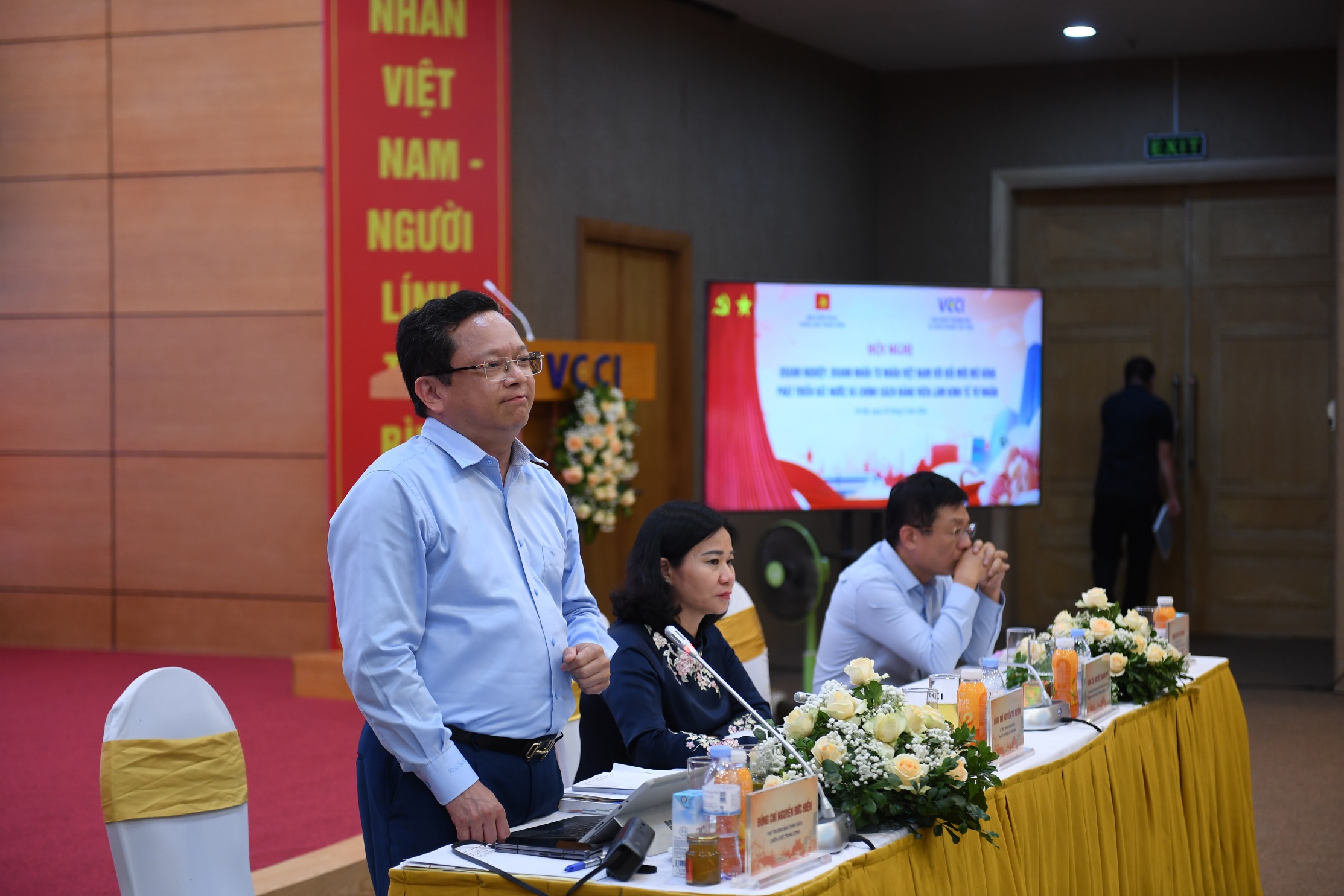 Hội nghị “Doanh nghiệp, doanh nhân tư nhân Việt Nam với đổi mới mô hình phát triển đất nước và chính sách đảng viên làm kinh tế tư nhân” 25/5/2026
