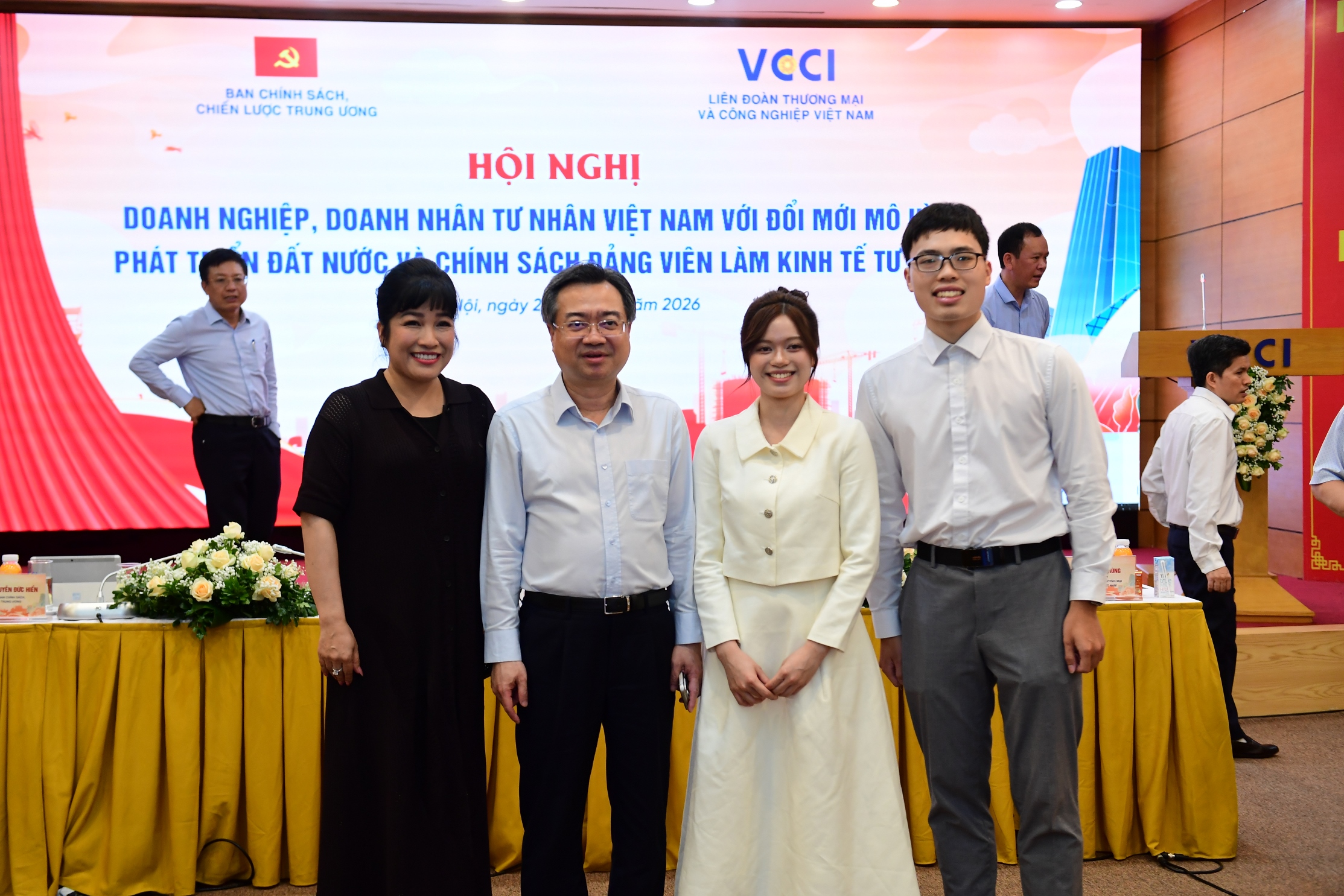 Hội nghị “Doanh nghiệp, doanh nhân tư nhân Việt Nam với đổi mới mô hình phát triển đất nước và chính sách đảng viên làm kinh tế tư nhân” 25/5/2026